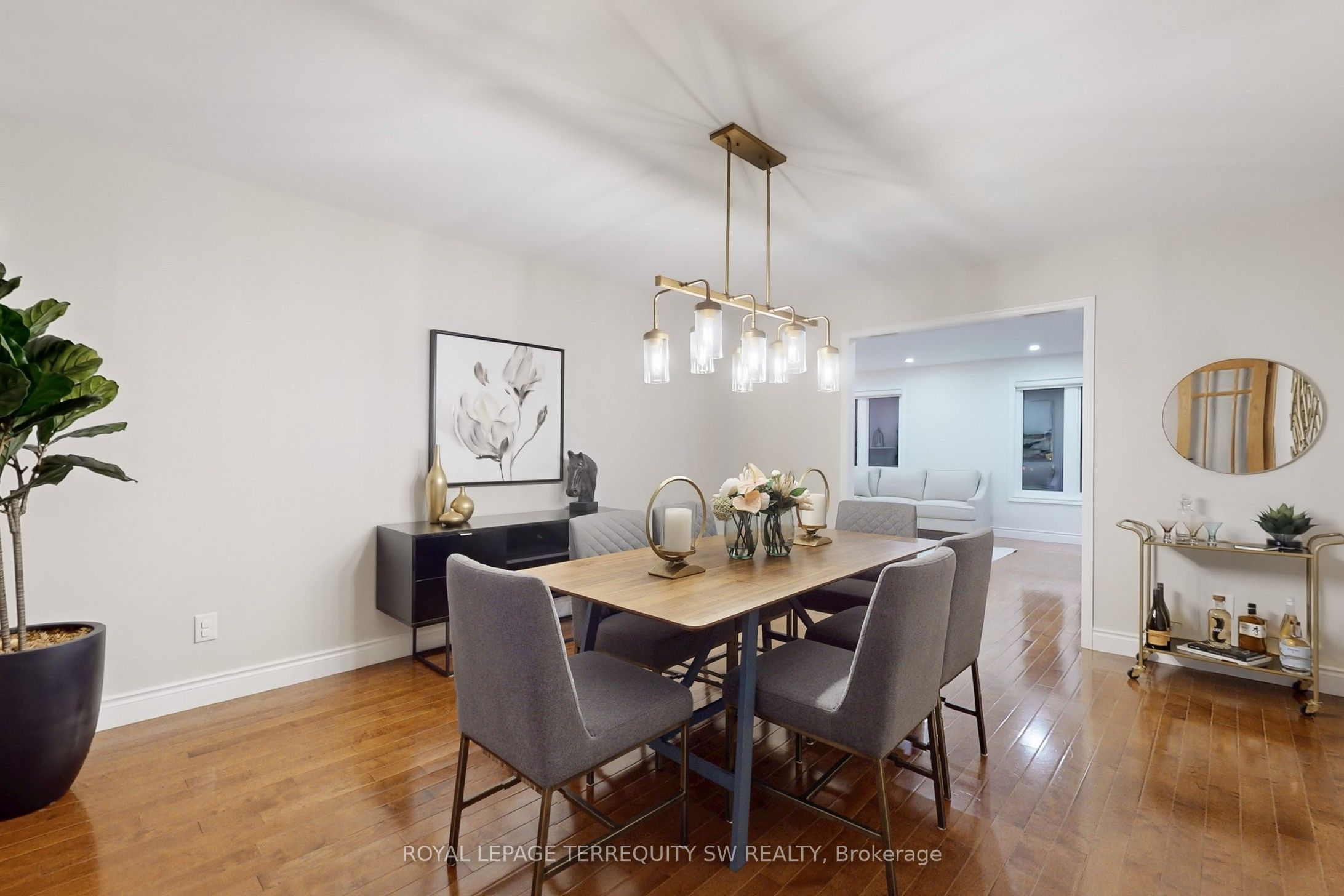 8 Chalmers Court Property Photo 6