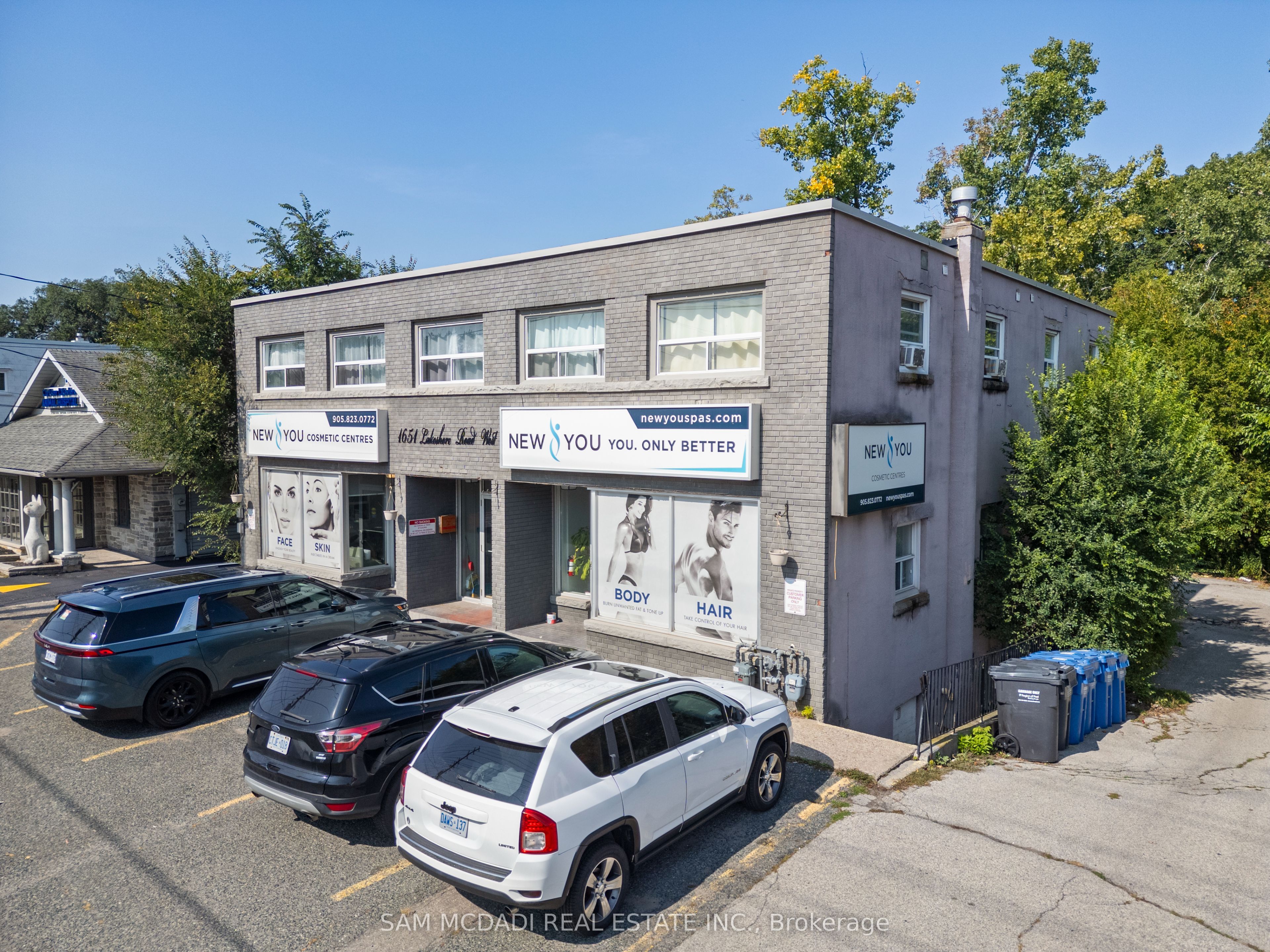 1651 Lakeshore Road W Property Photo 2