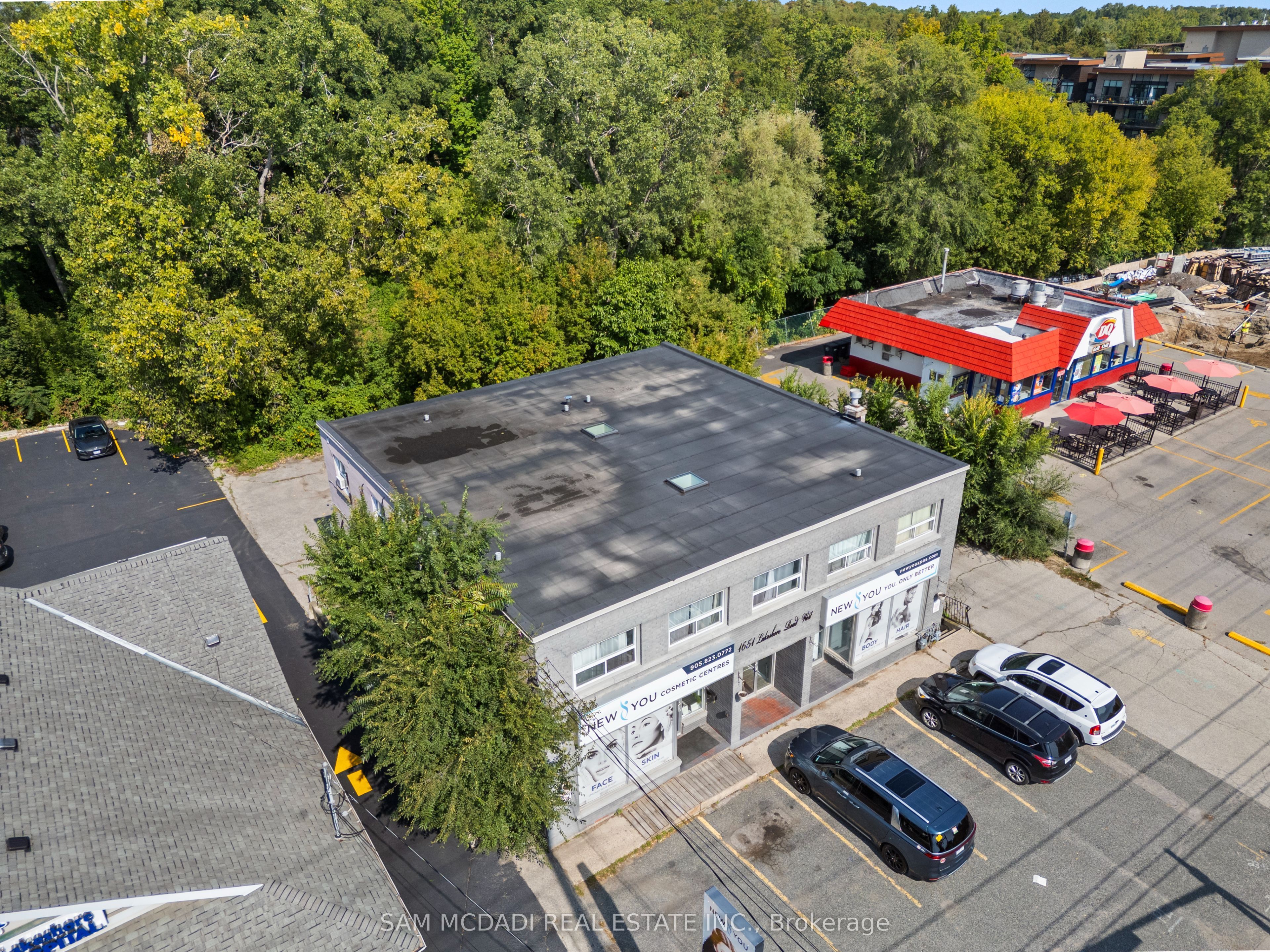 1651 Lakeshore Road W Property Photo 15