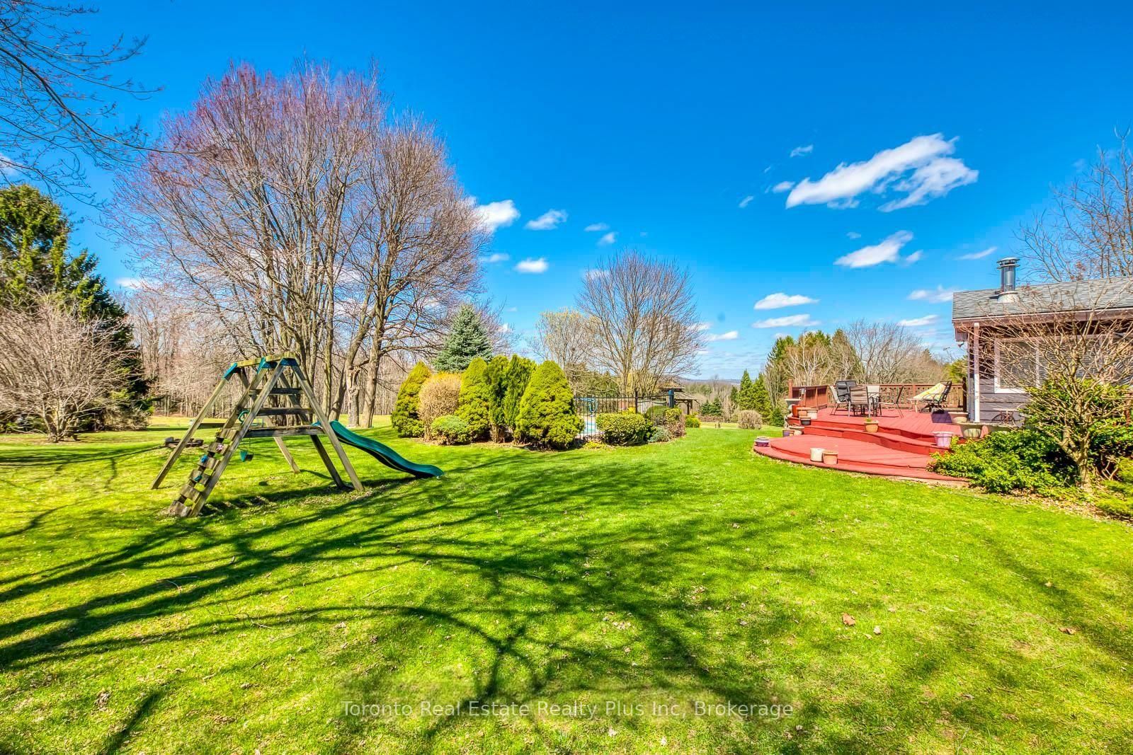 1215 Britannia Road Property Photo 4