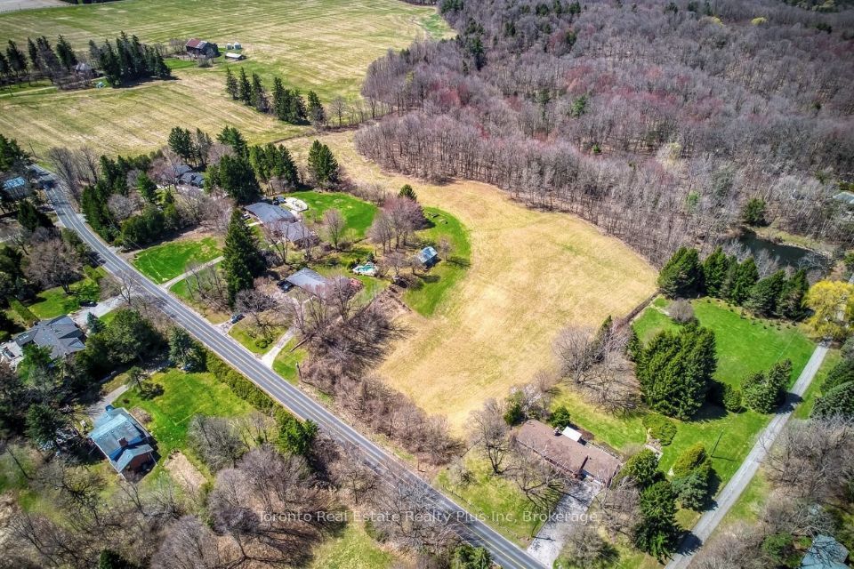 1215 Britannia Road Property Photo 6