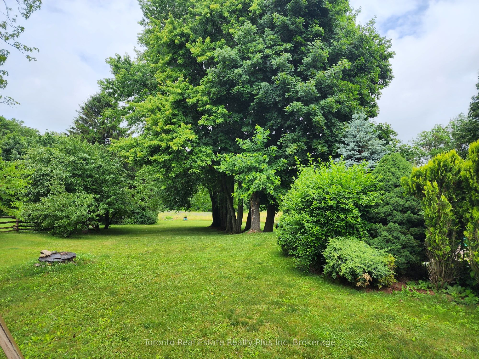 1215 Britannia Road Property Photo 12