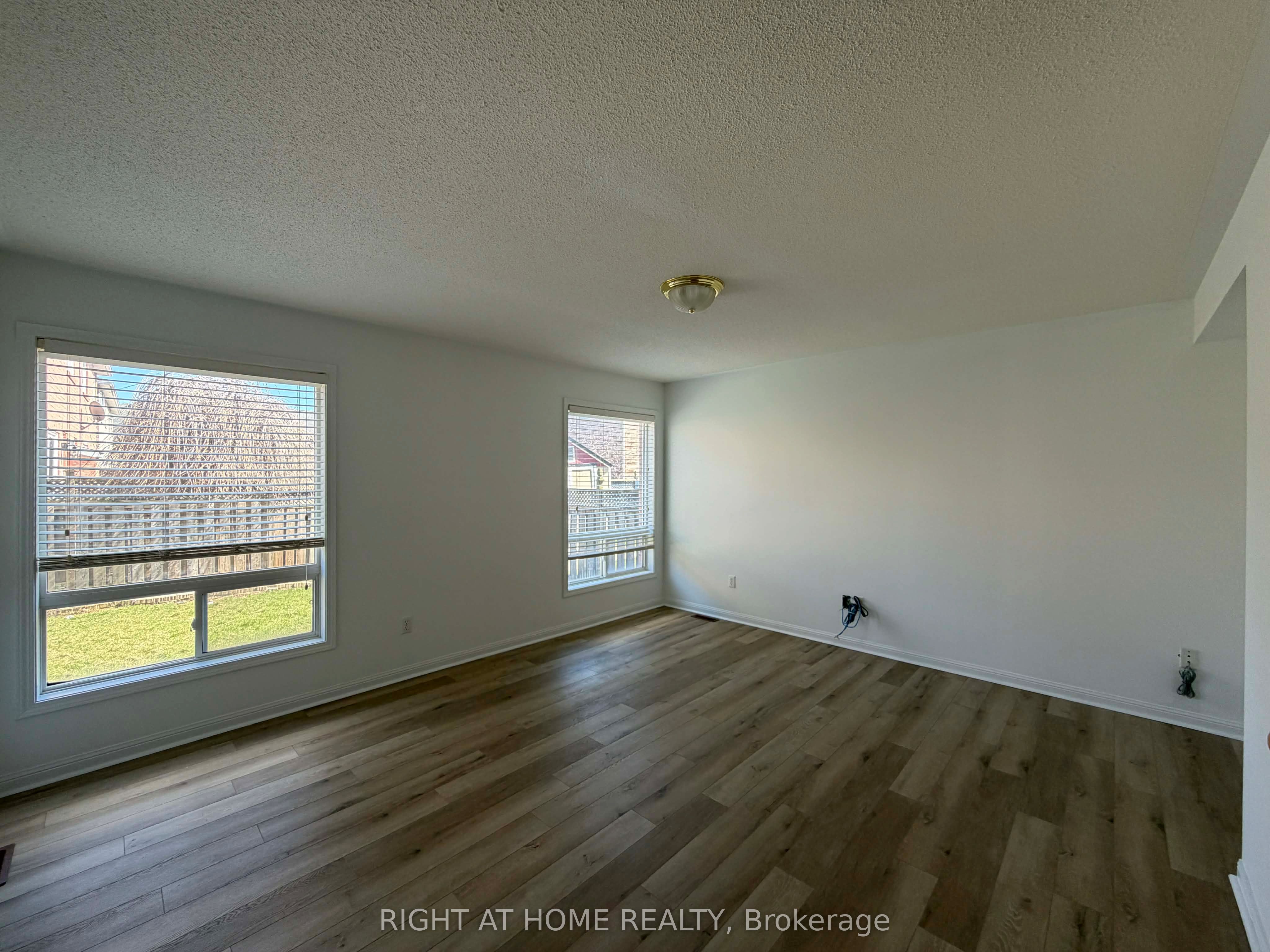 677 Irving Terrace Property Photo 6