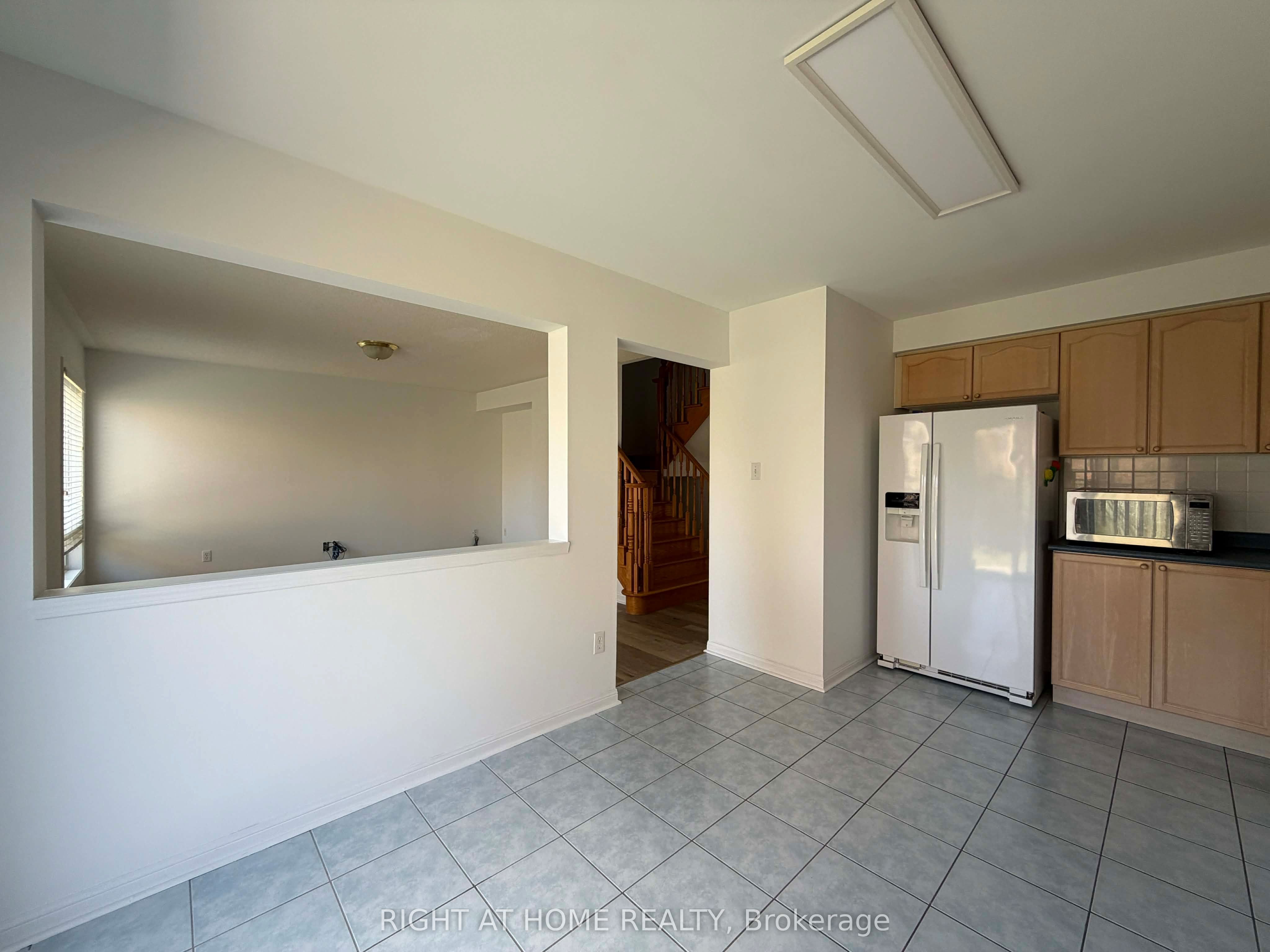 677 Irving Terrace Property Photo 11