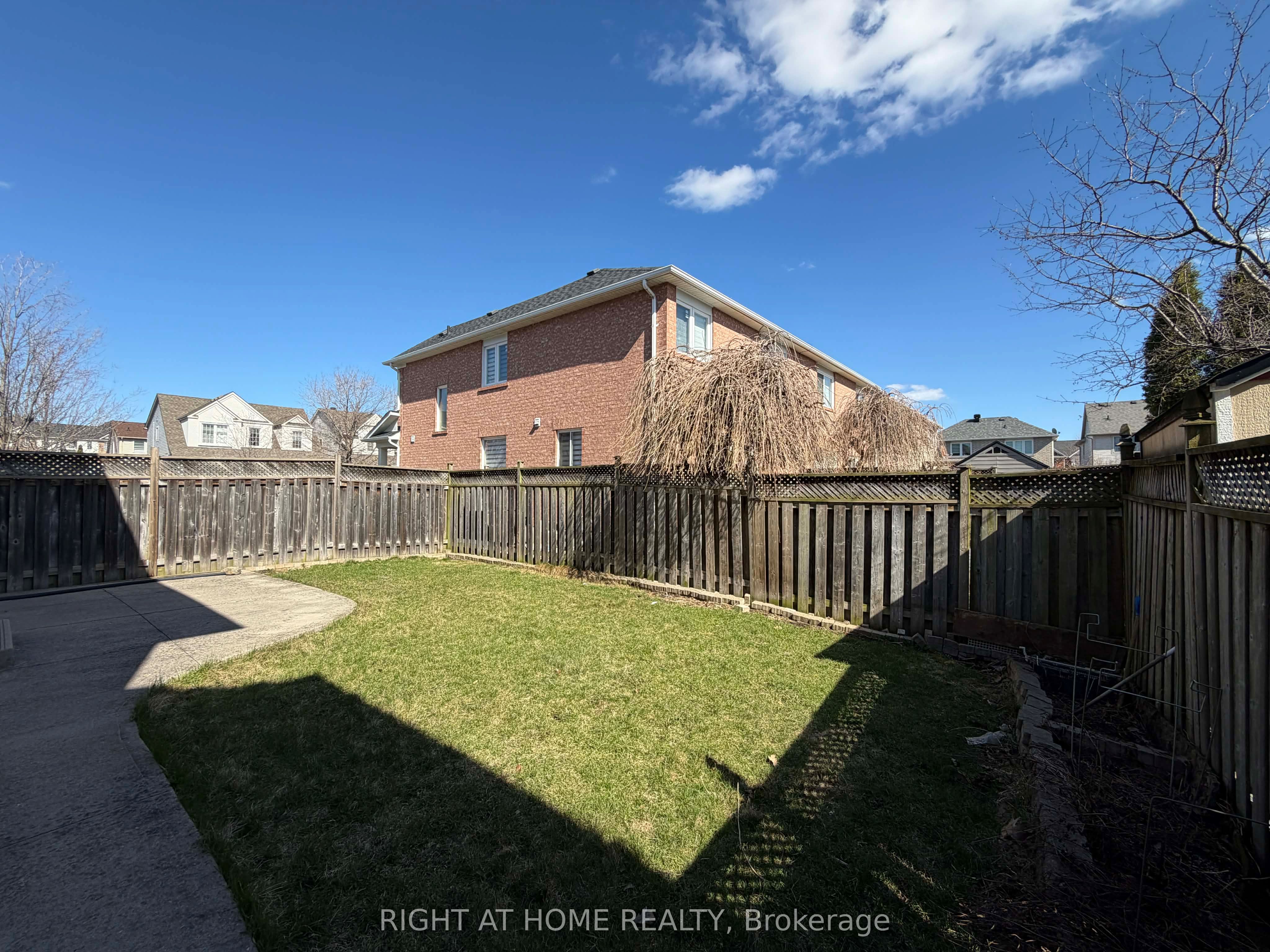 677 Irving Terrace Property Photo 26