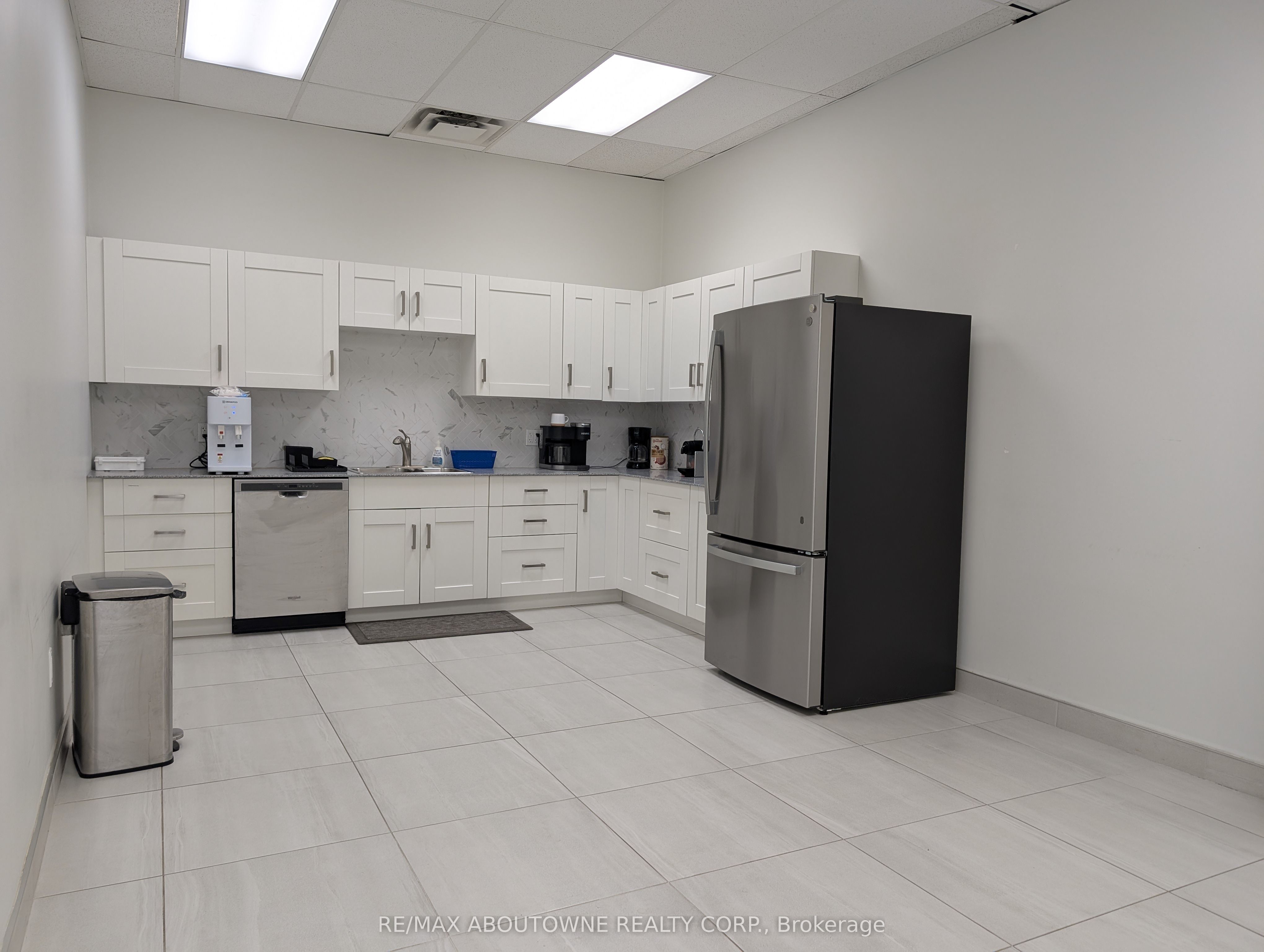 1273 North Service Road E F7 Property Photo 6
