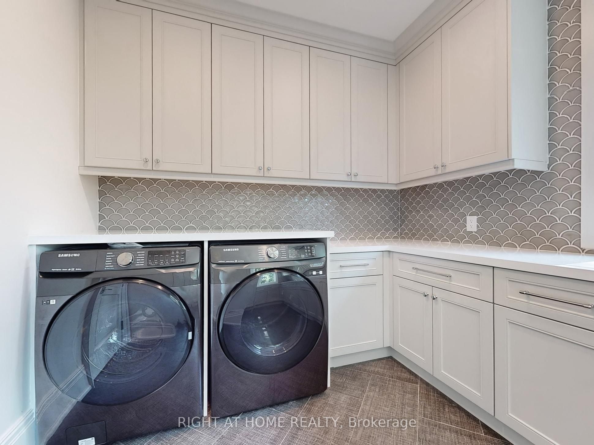 172 Burgundy Drive Property Photo 31