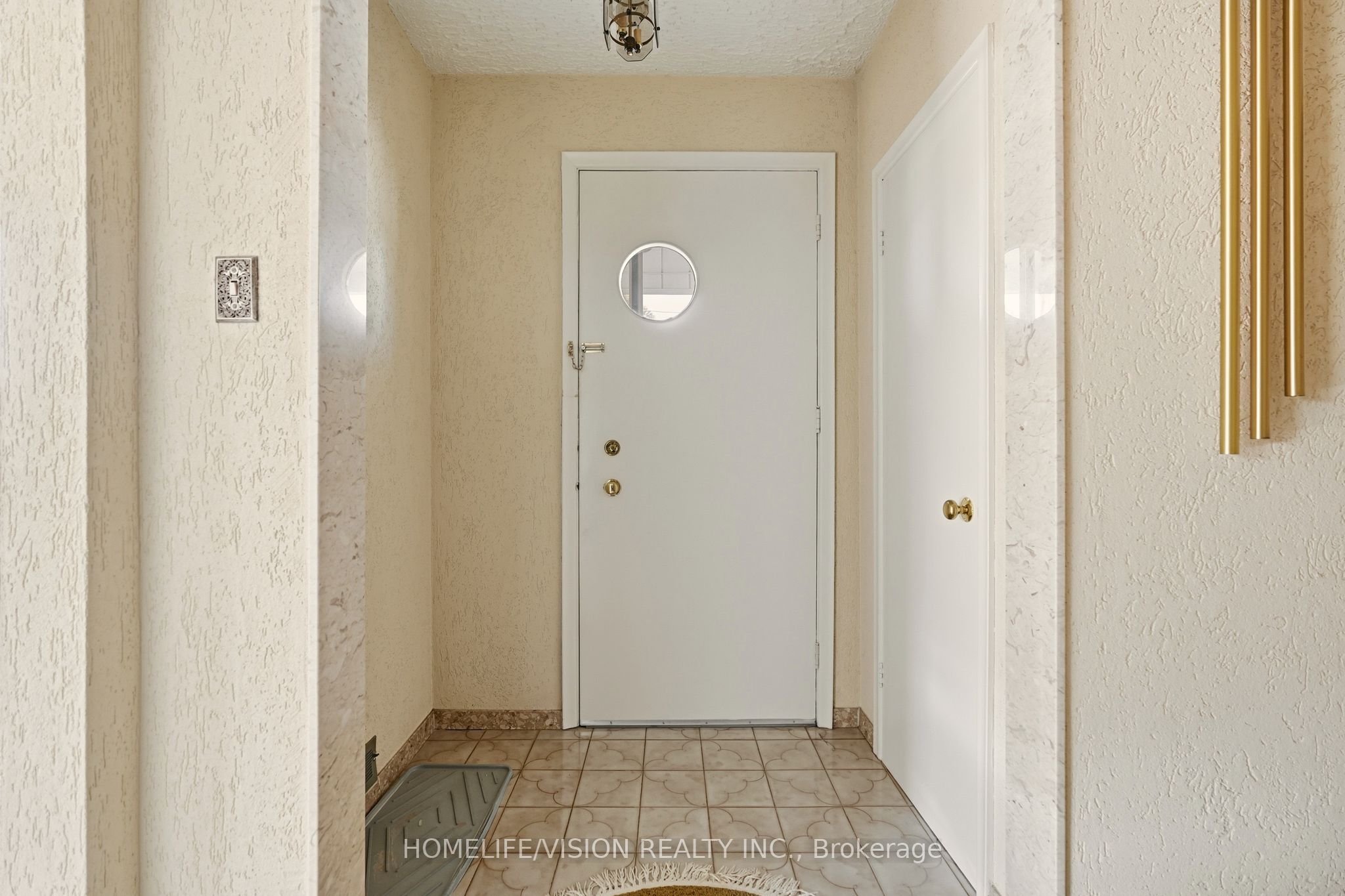 239 Epsom Downs Drive Property Photo 10