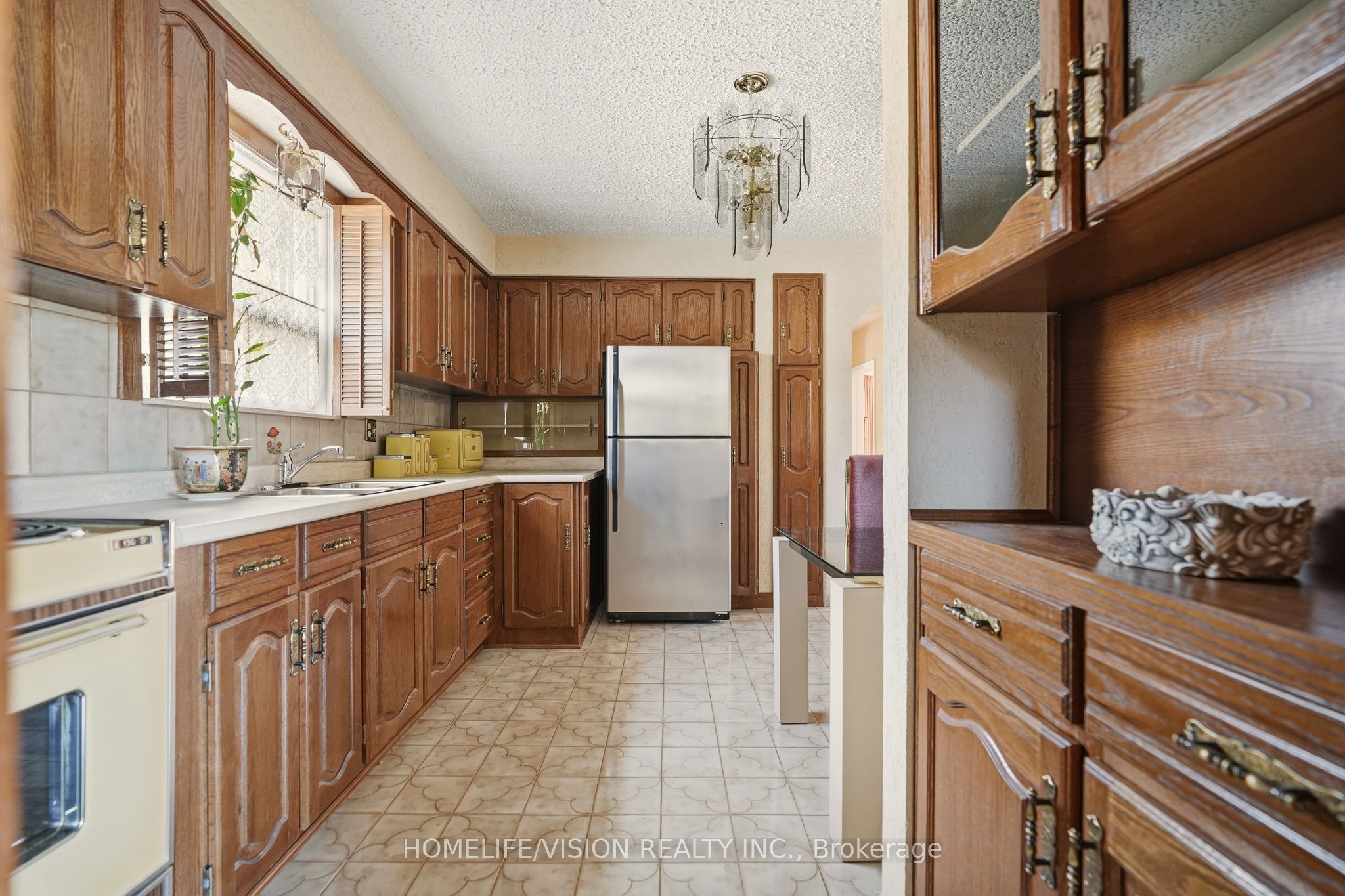 239 Epsom Downs Drive Property Photo 18