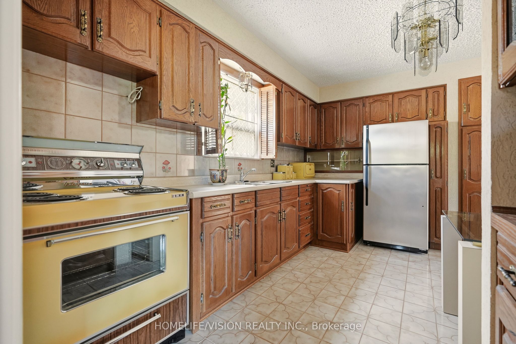 239 Epsom Downs Drive Property Photo 19