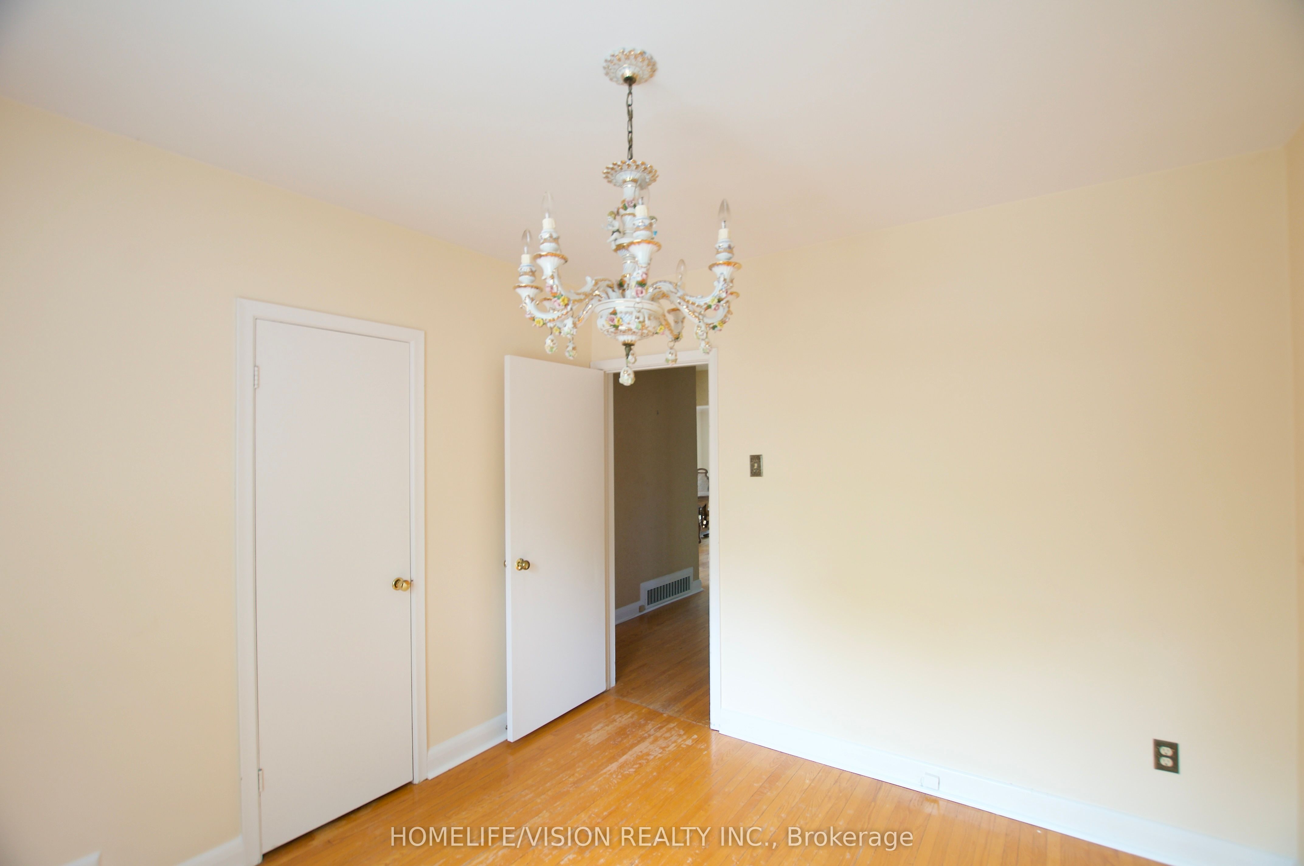 239 Epsom Downs Drive Property Photo 27