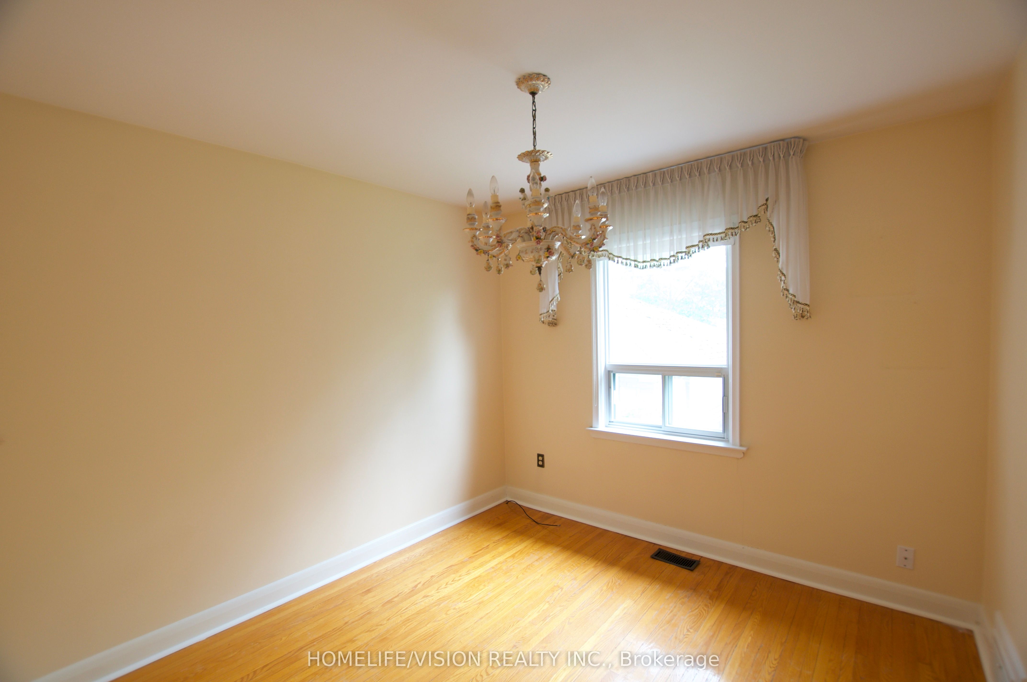 239 Epsom Downs Drive Property Photo 28