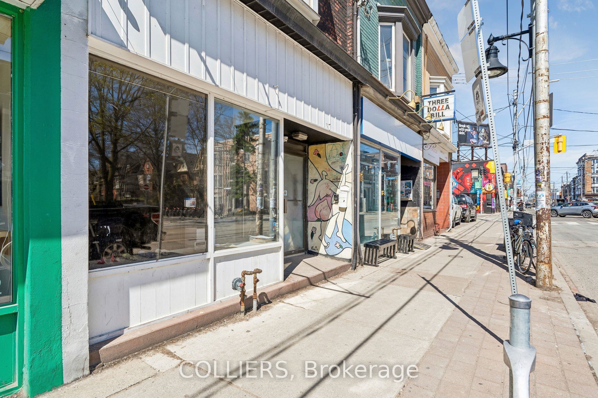 1594 Queen Street W Property Photo 3