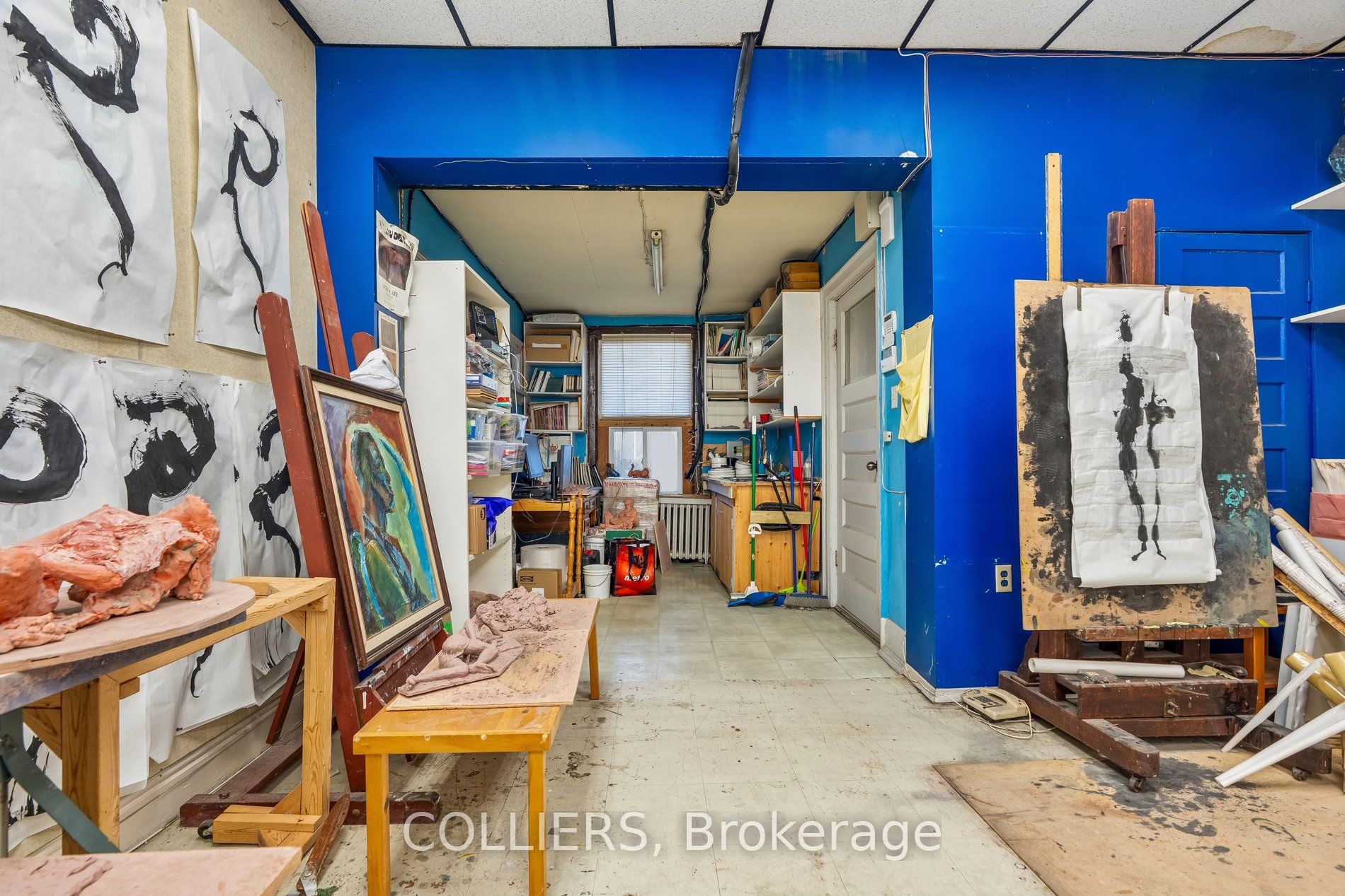 1594 Queen Street W Property Photo 9