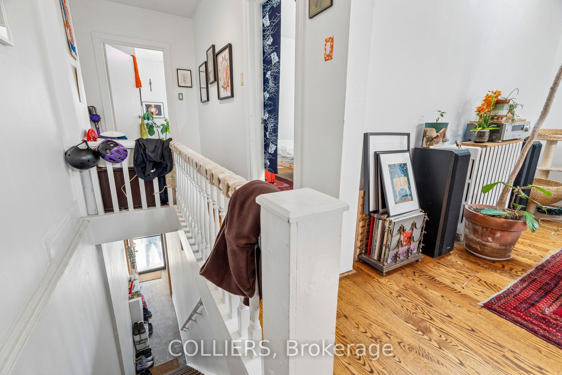1594 Queen Street W Property Photo 10