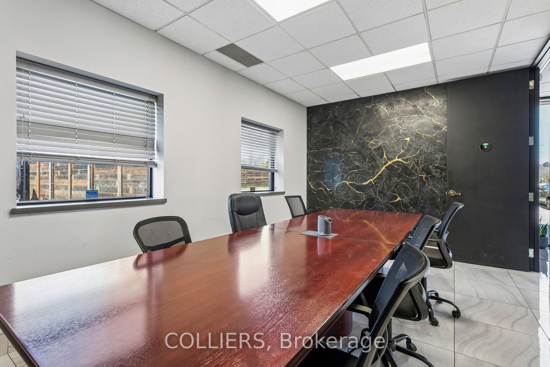 860 Progress Court Property Photo 4