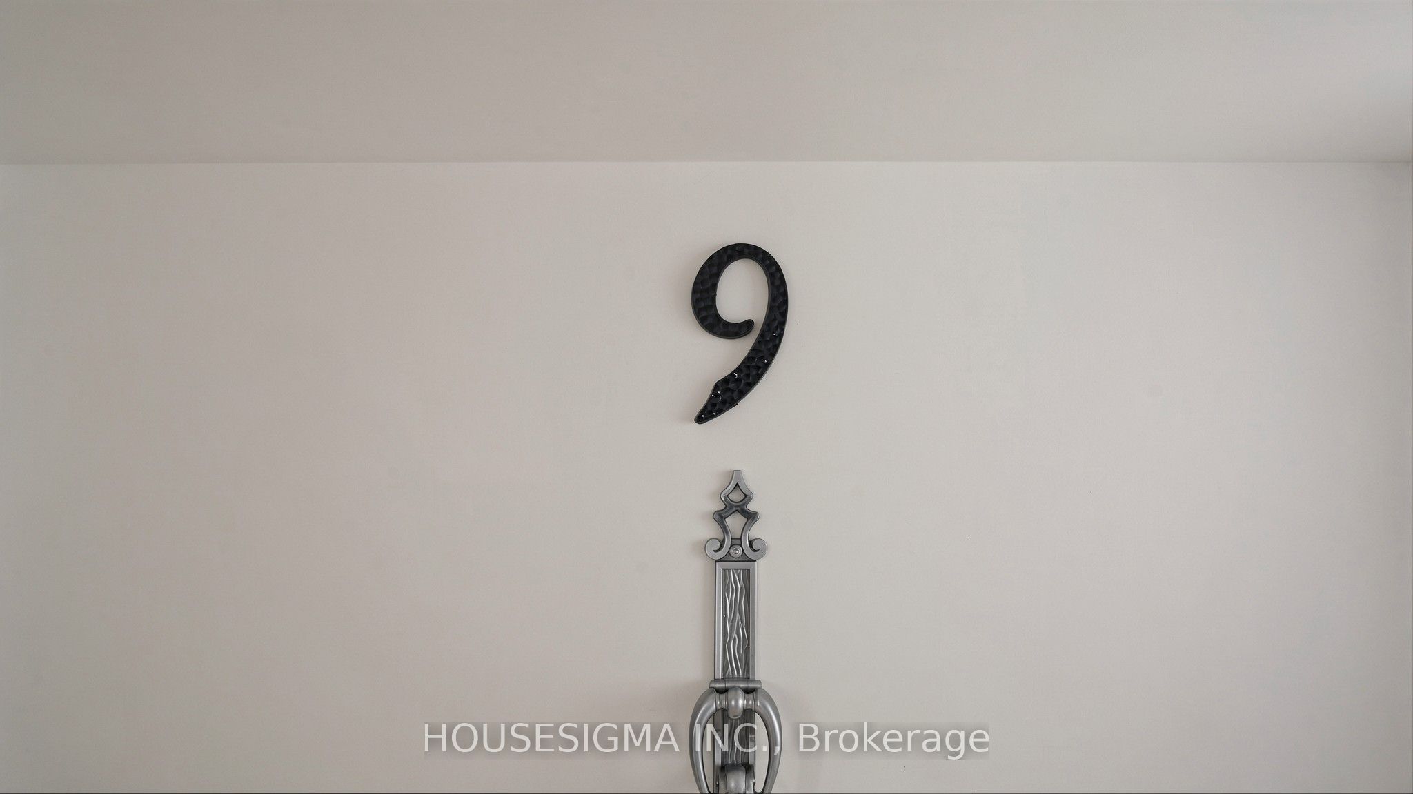 824 Brant Street 9 Property Photo 2