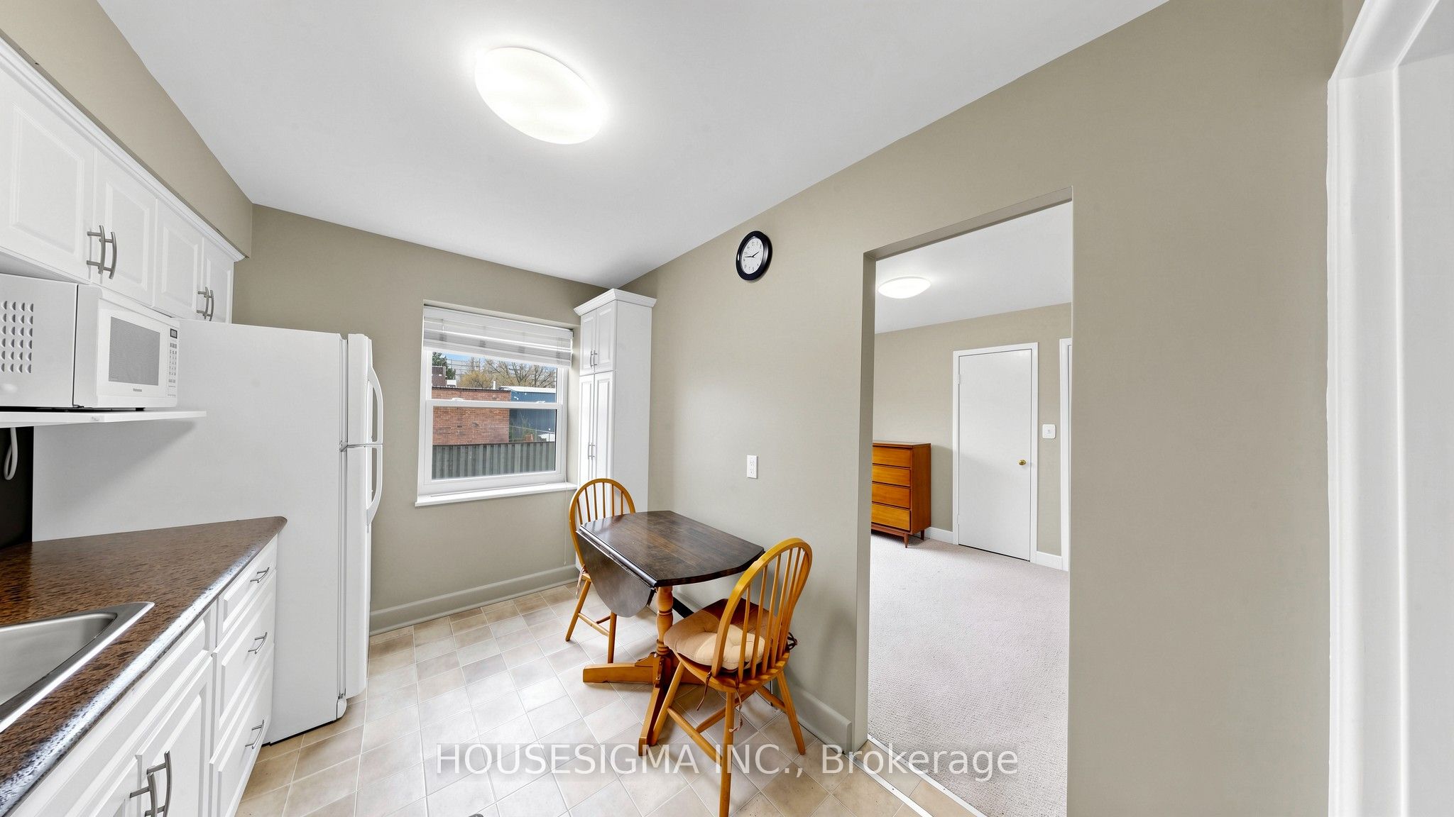 824 Brant Street 9 Property Photo 10