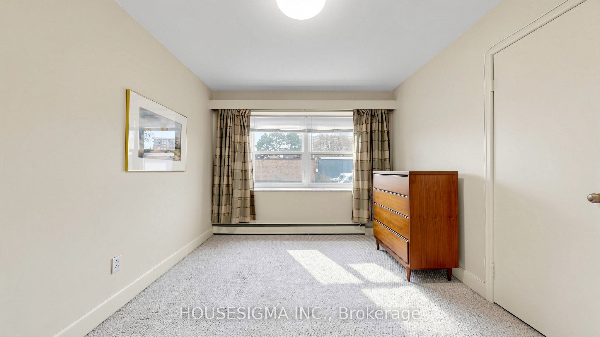 824 Brant Street 9 Property Photo 13