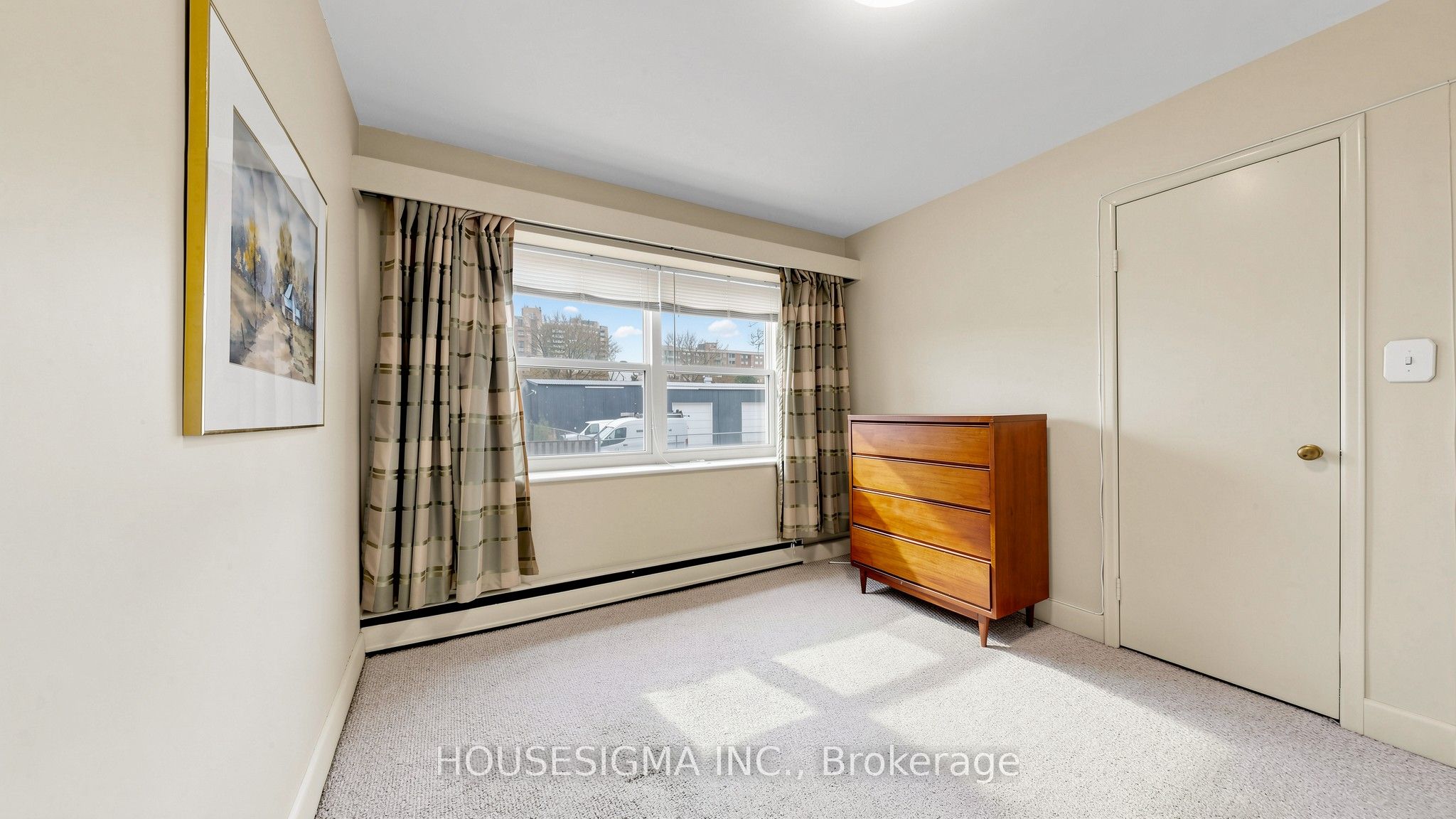 824 Brant Street 9 Property Photo 14