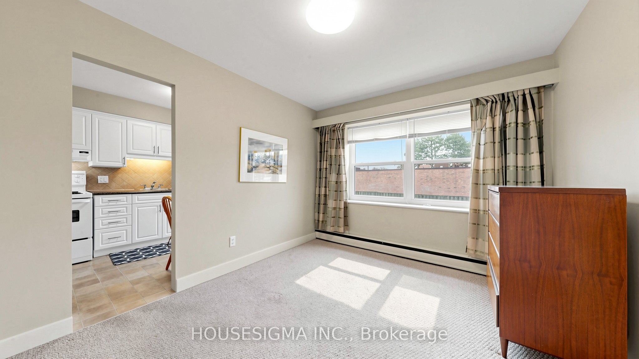 824 Brant Street 9 Property Photo 15