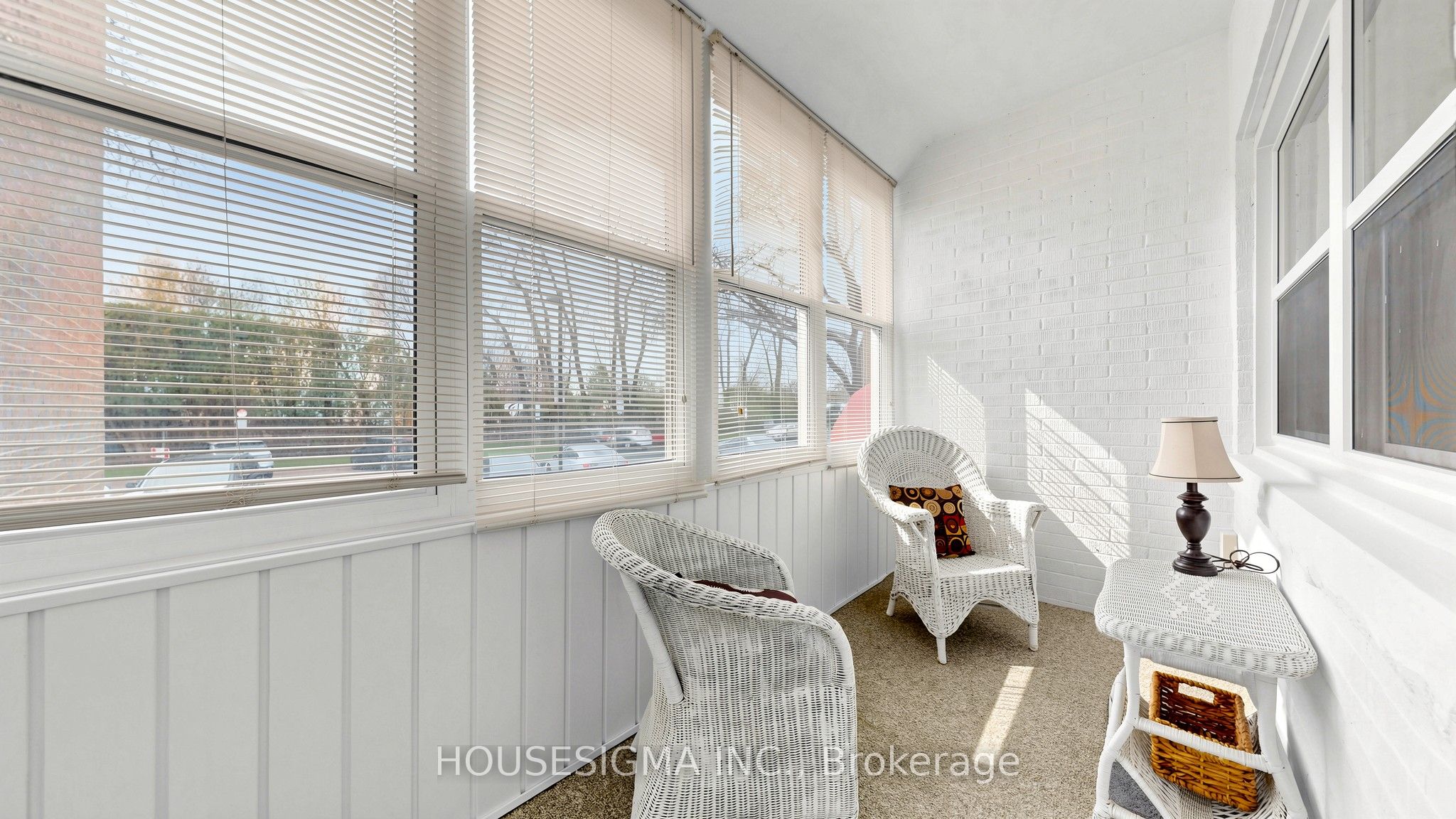 824 Brant Street 9 Property Photo 16