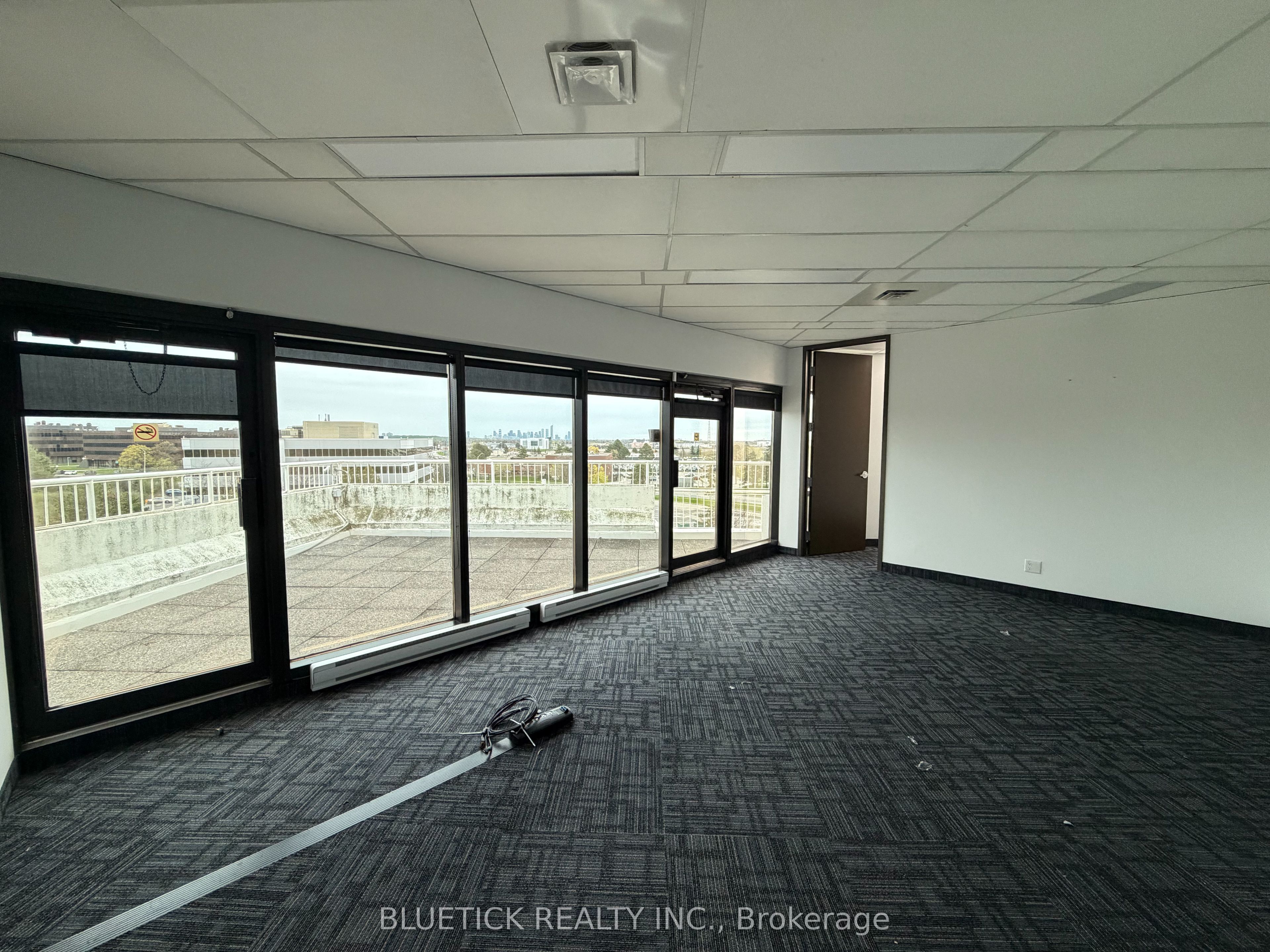 2233 Argentia Road 400 Property Photo 11