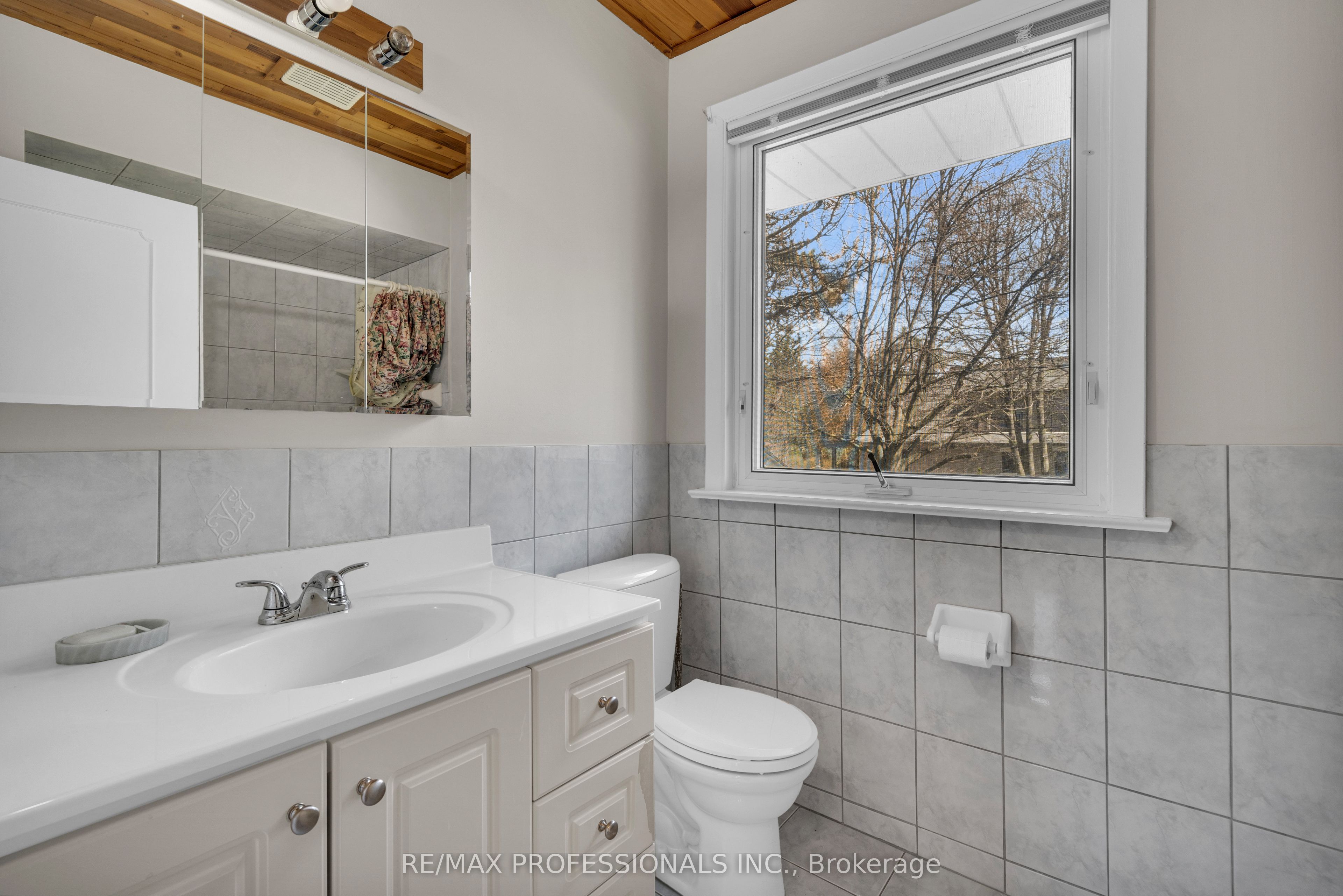 508 Vanessa Crescent Property Photo 18