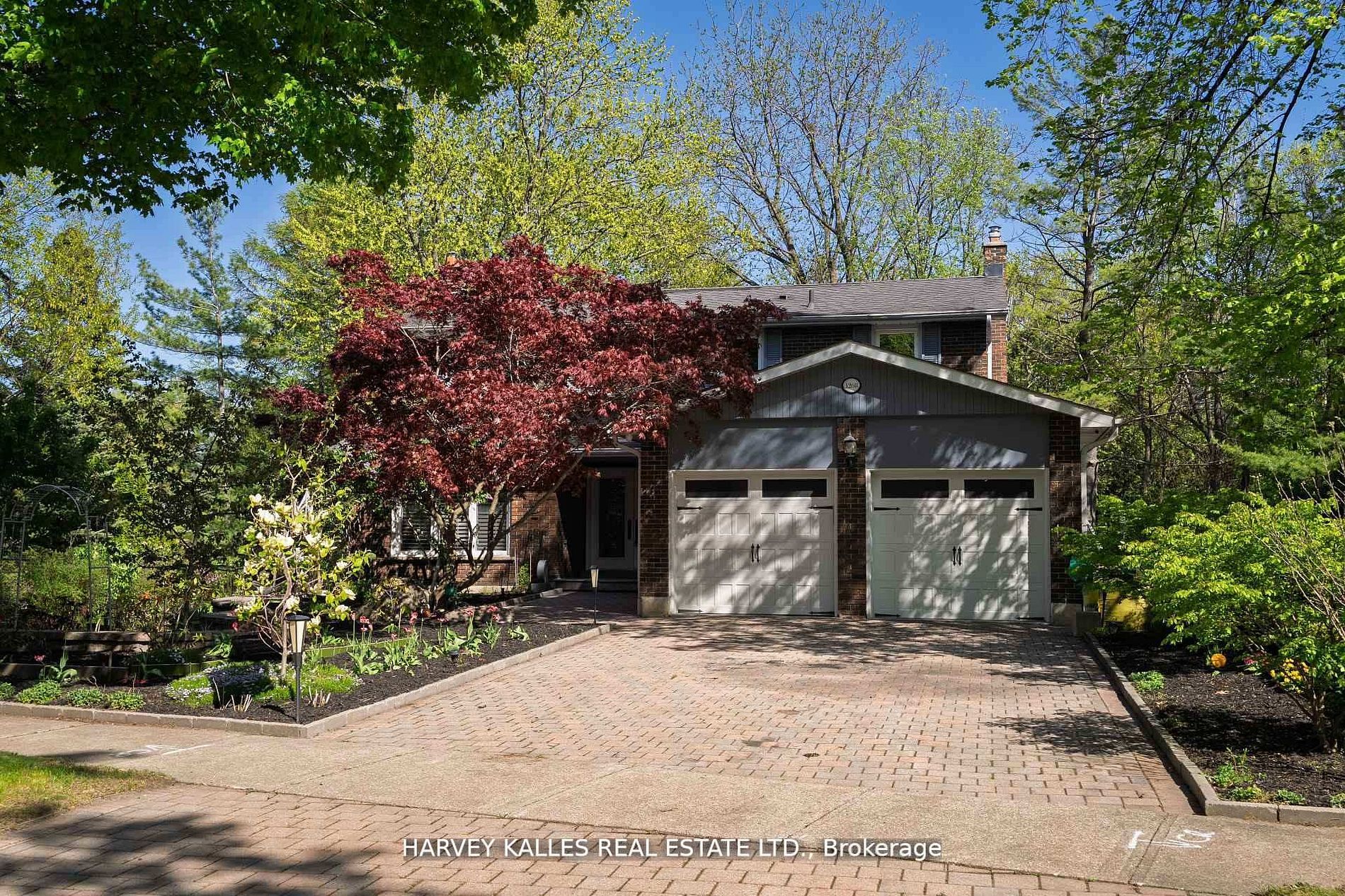 1268 Cermel Drive W Property Photo 1