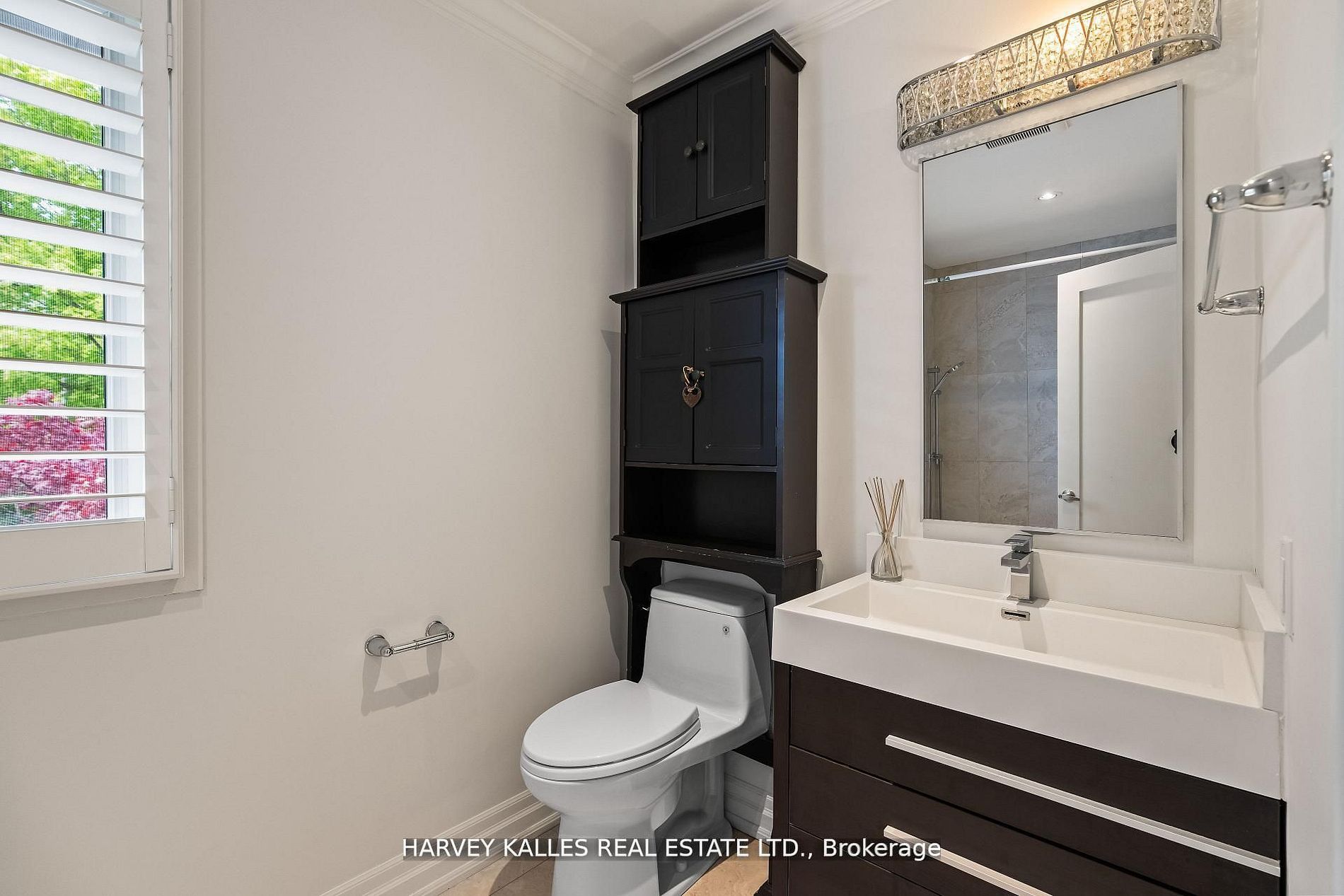 1268 Cermel Drive W Property Photo 23