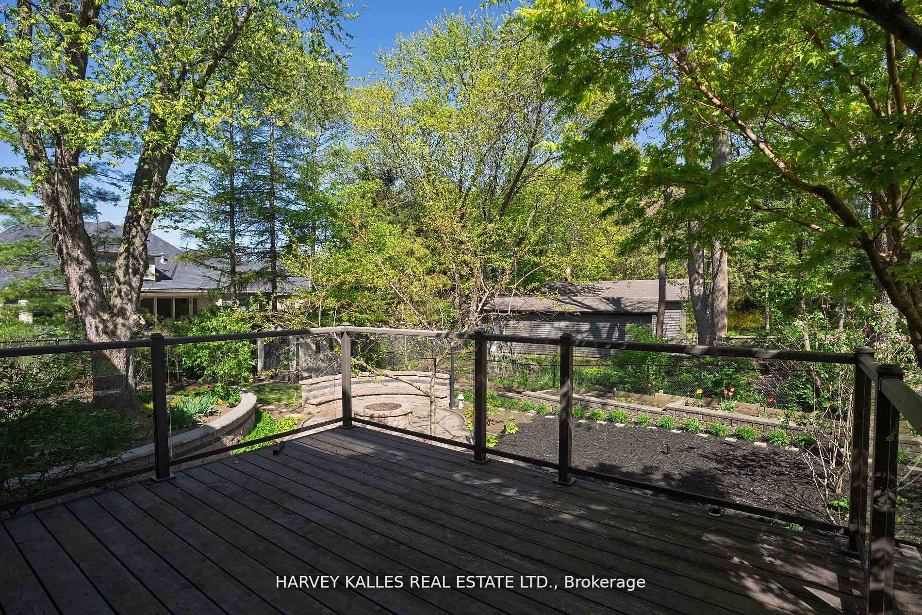 1268 Cermel Drive W Property Photo 36