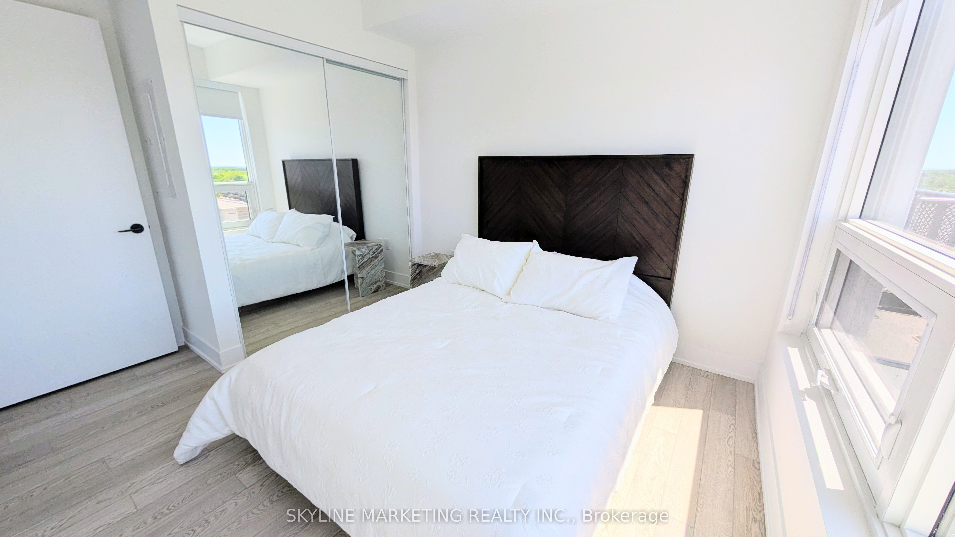 2450 Old Bronte Road 733 Property Photo 5