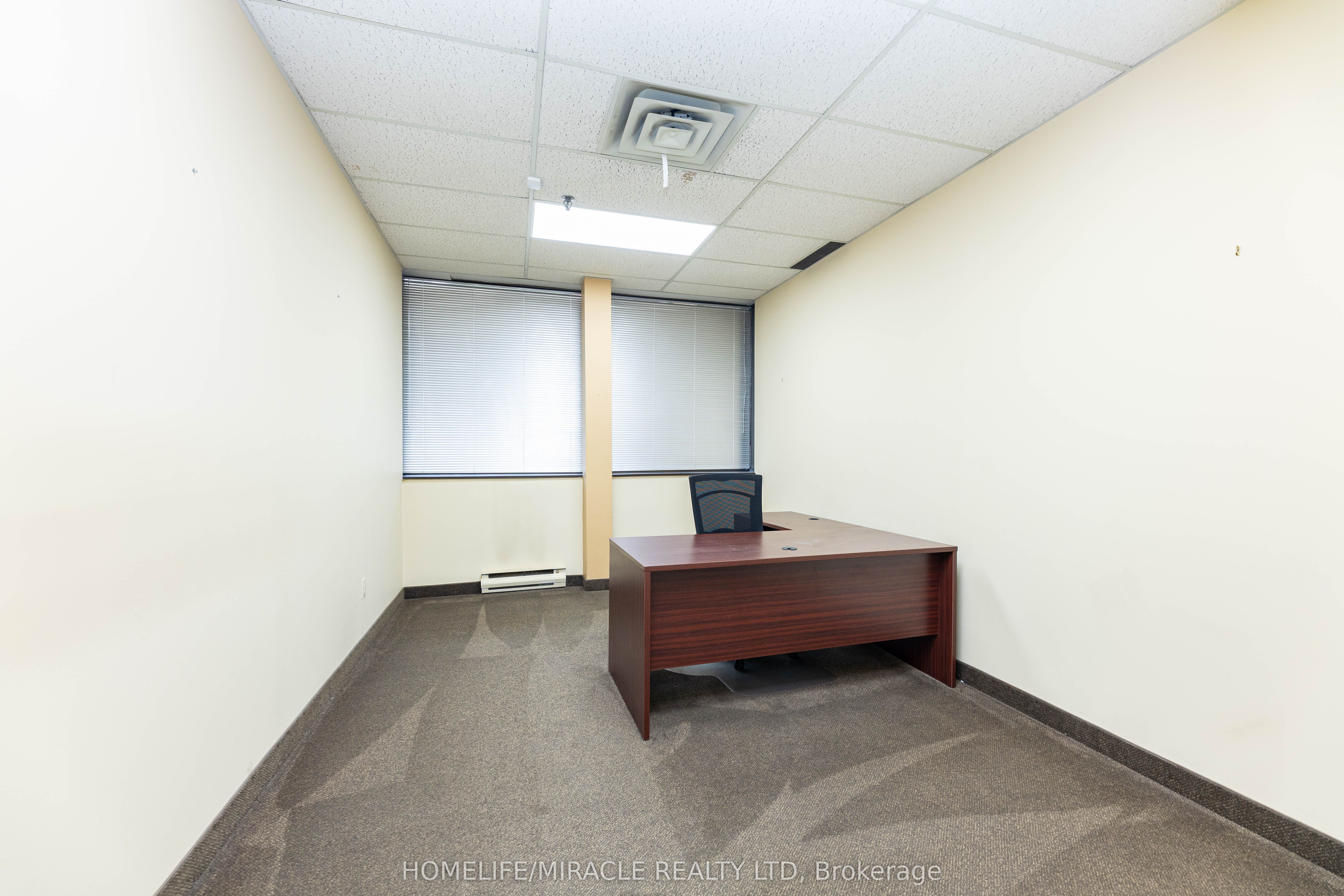 11 Automatic Road E Property Photo 8