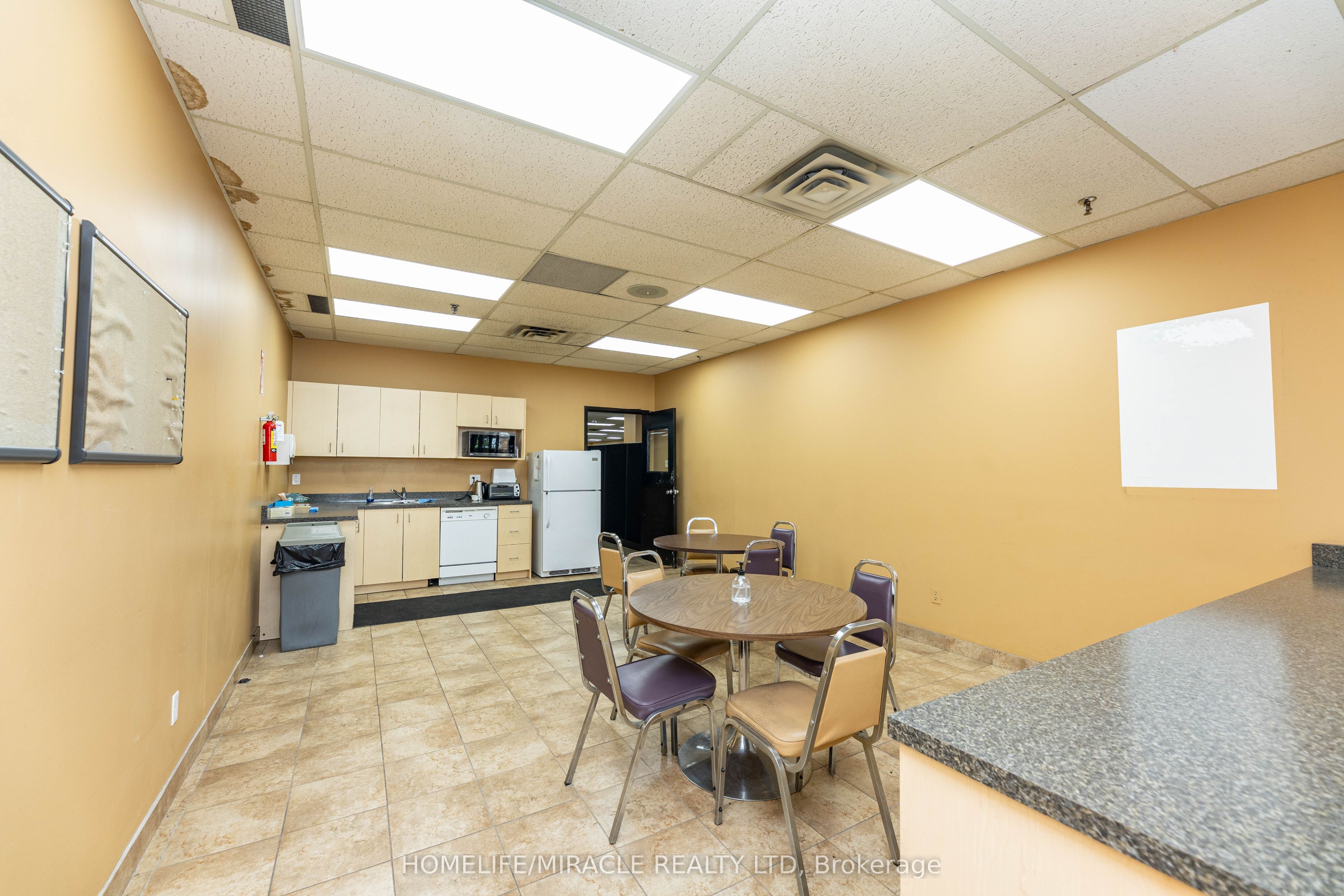 11 Automatic Road E Property Photo 12