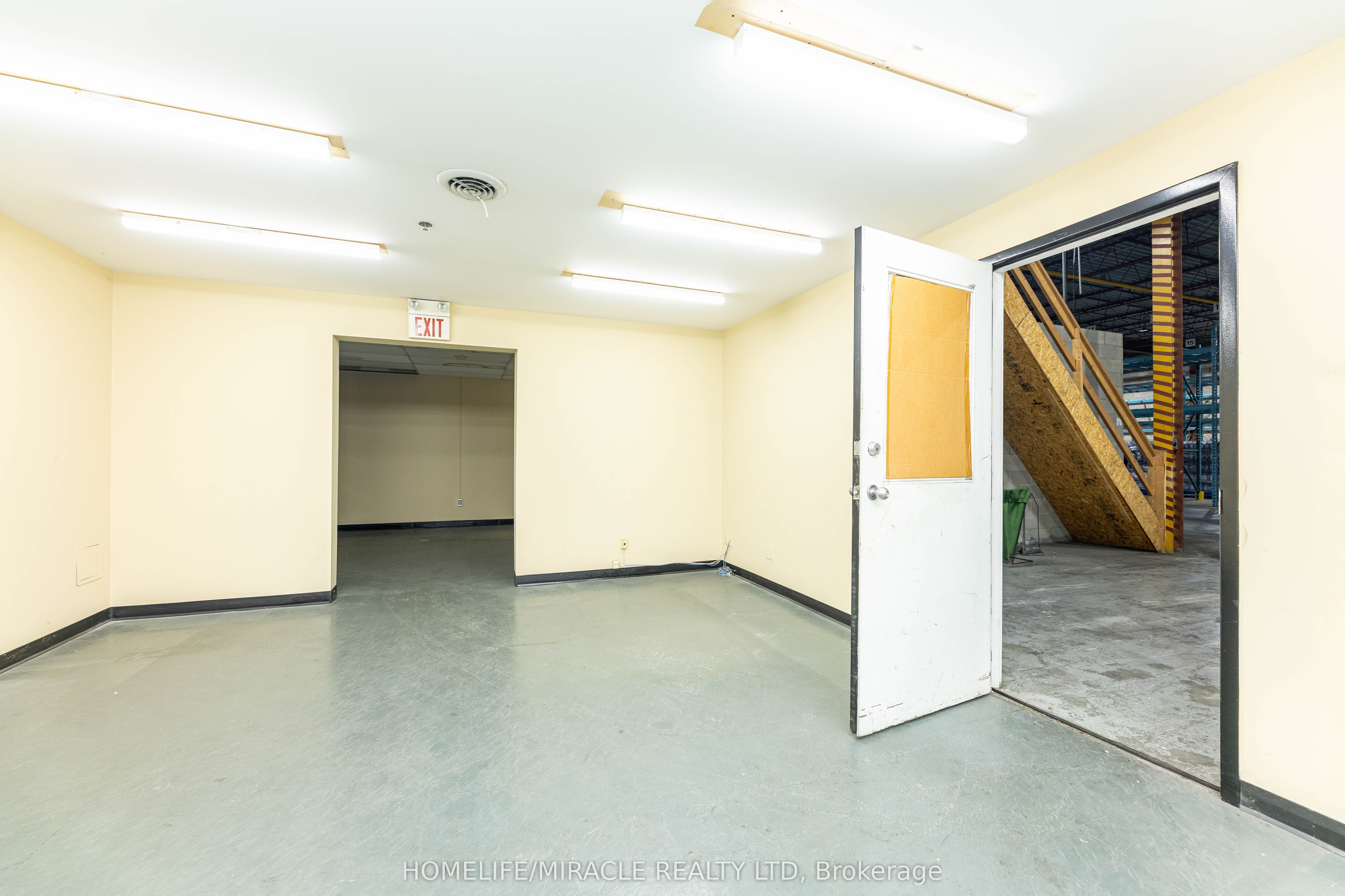 11 Automatic Road E Property Photo 21