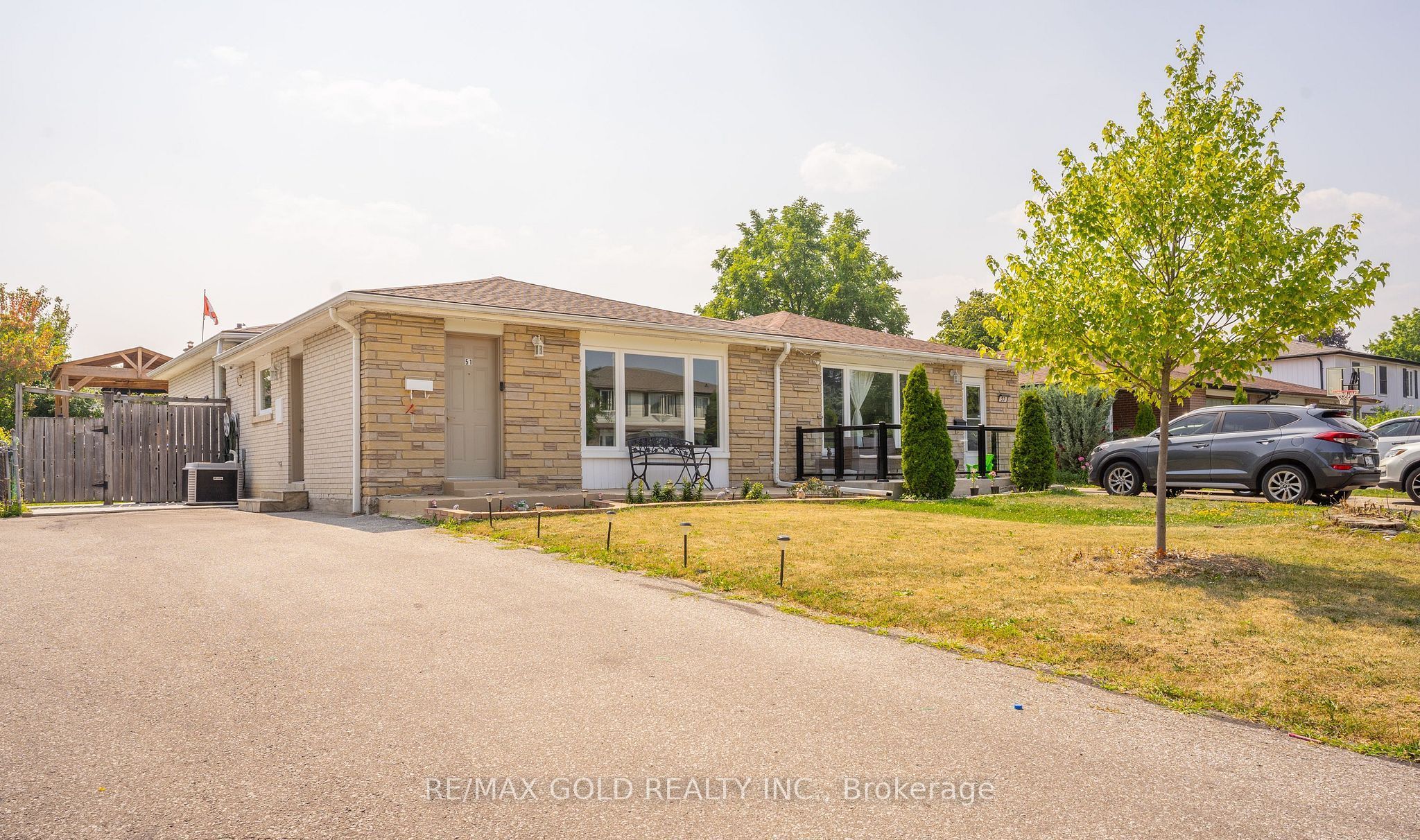 51 Davenport Crescent Property Photo 1