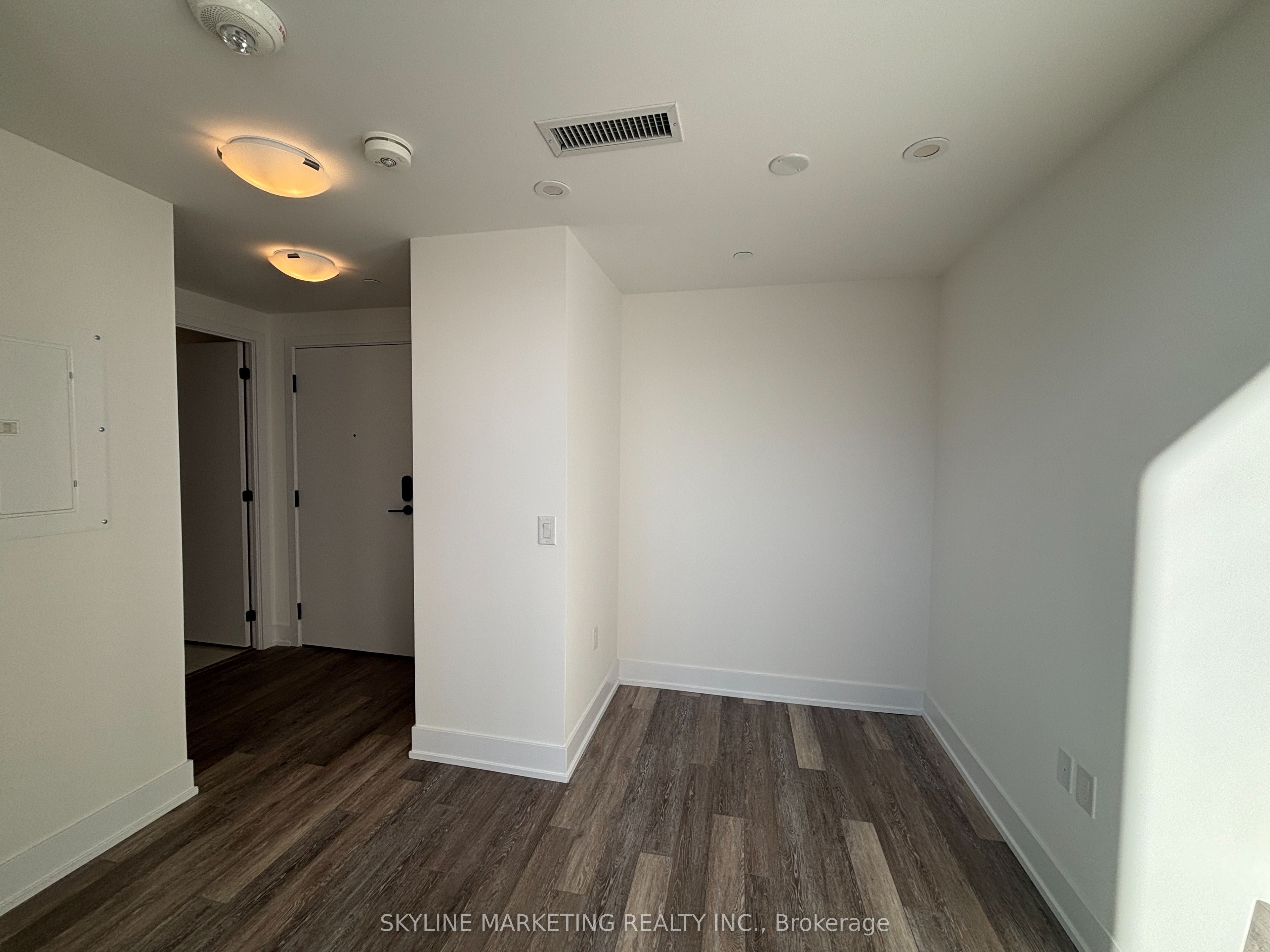 2450 Old Bronte Road 103 Property Photo 2