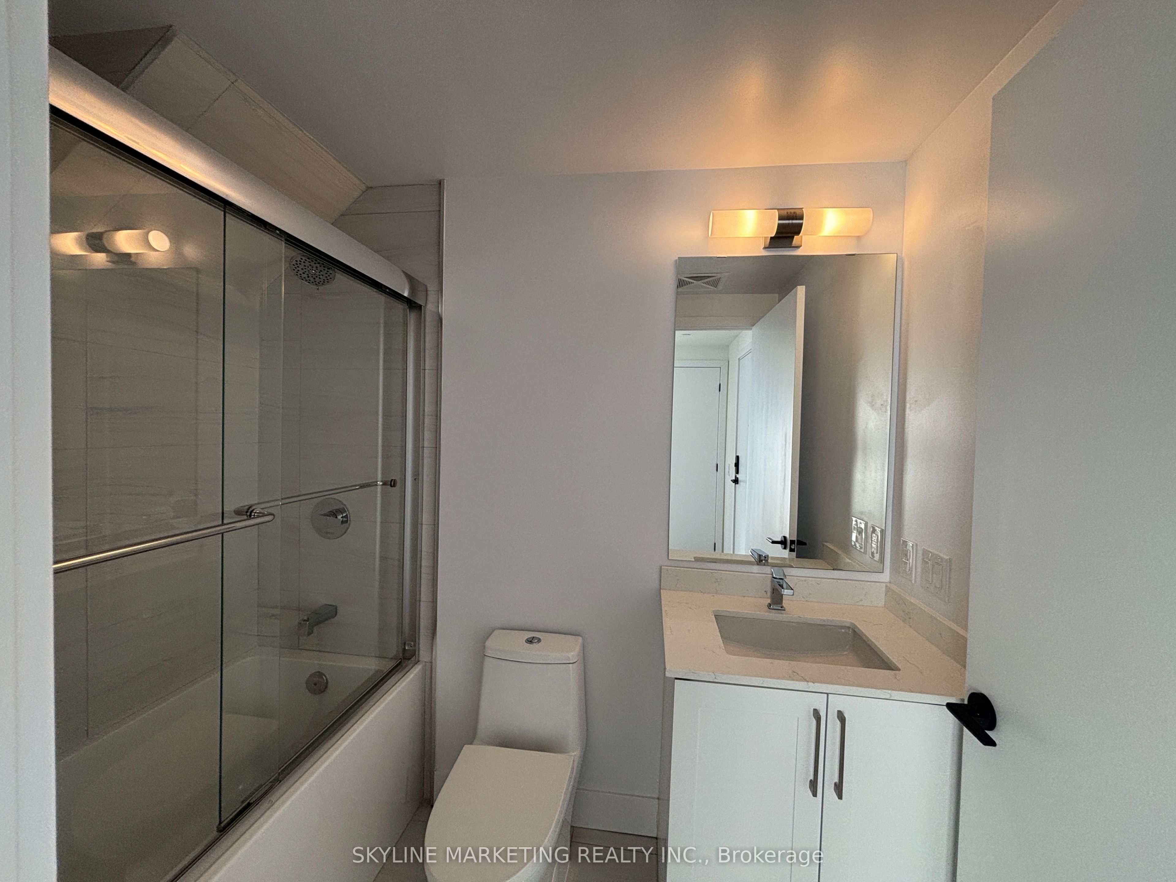 2450 Old Bronte Road 103 Property Photo 3