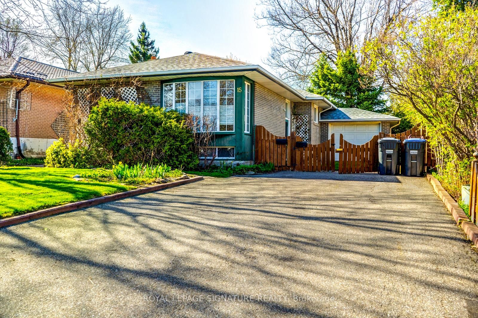 15 Epsom Downs Drive Property Photo 1