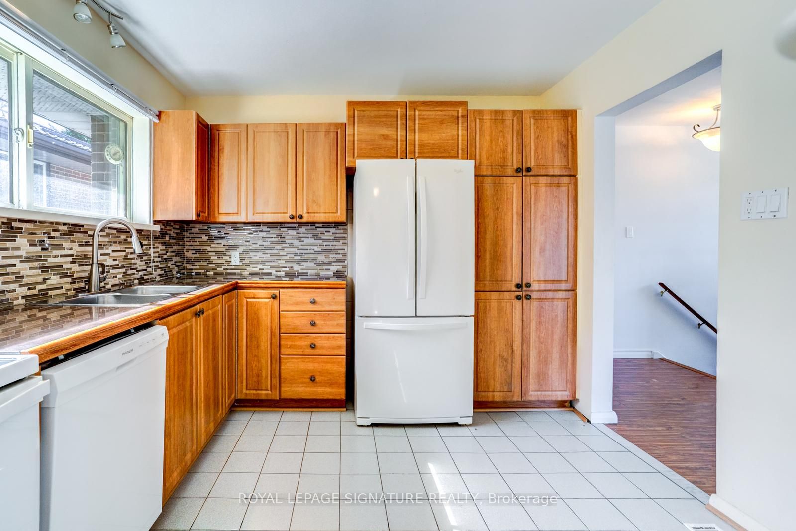 15 Epsom Downs Drive Property Photo 6