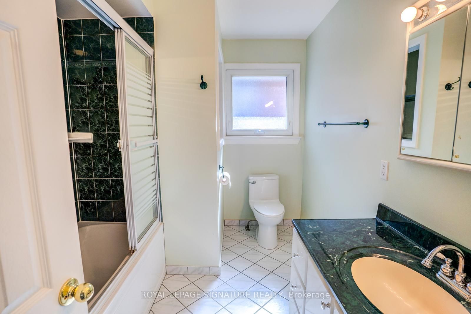 15 Epsom Downs Drive Property Photo 9