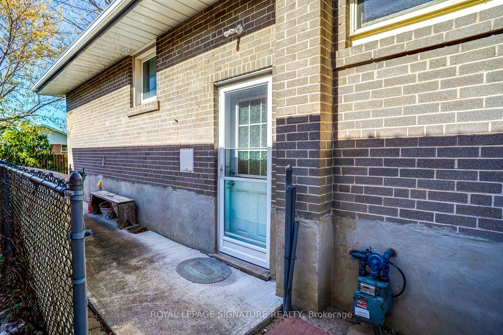 15 Epsom Downs Drive Property Photo 13