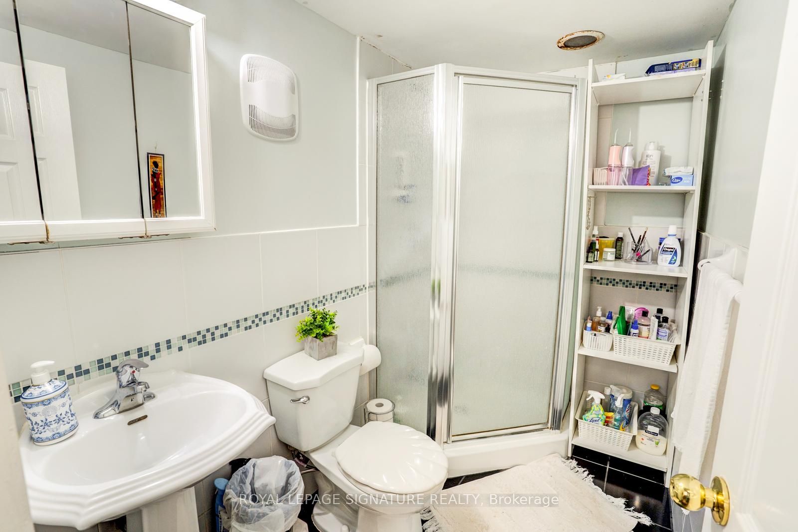 15 Epsom Downs Drive Property Photo 22