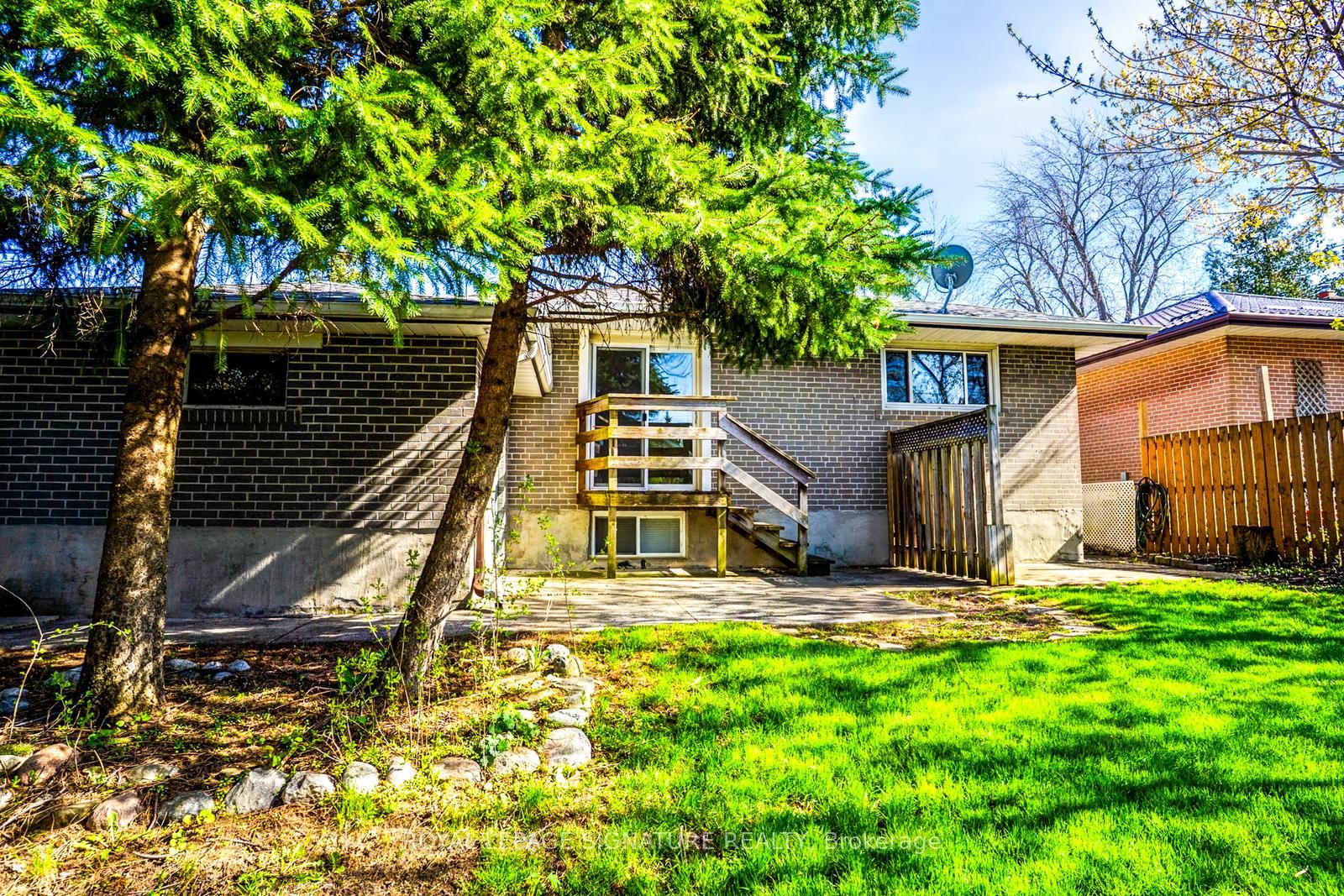 15 Epsom Downs Drive Property Photo 27