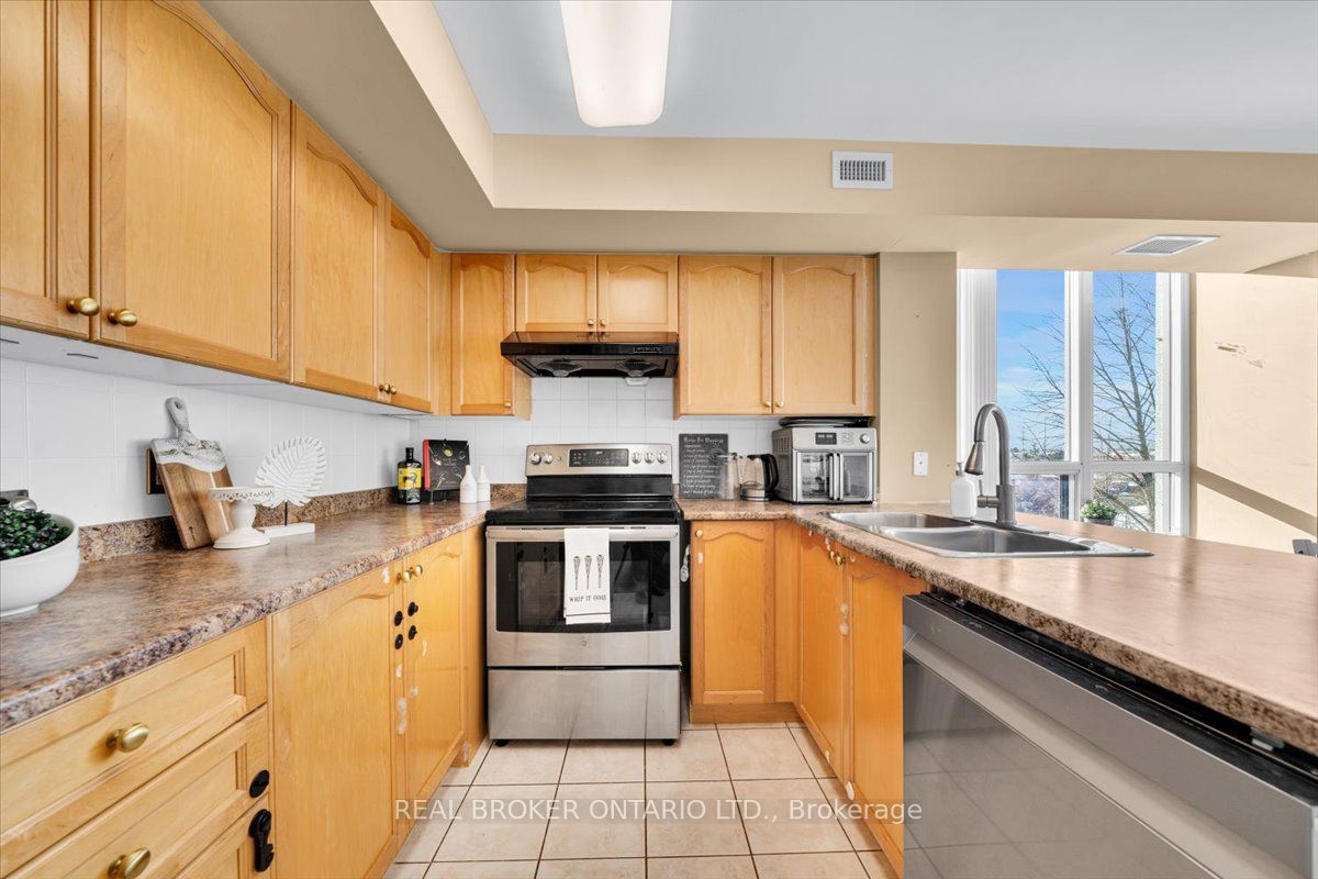 335 Rathburn Road W 312 Property Photo 19