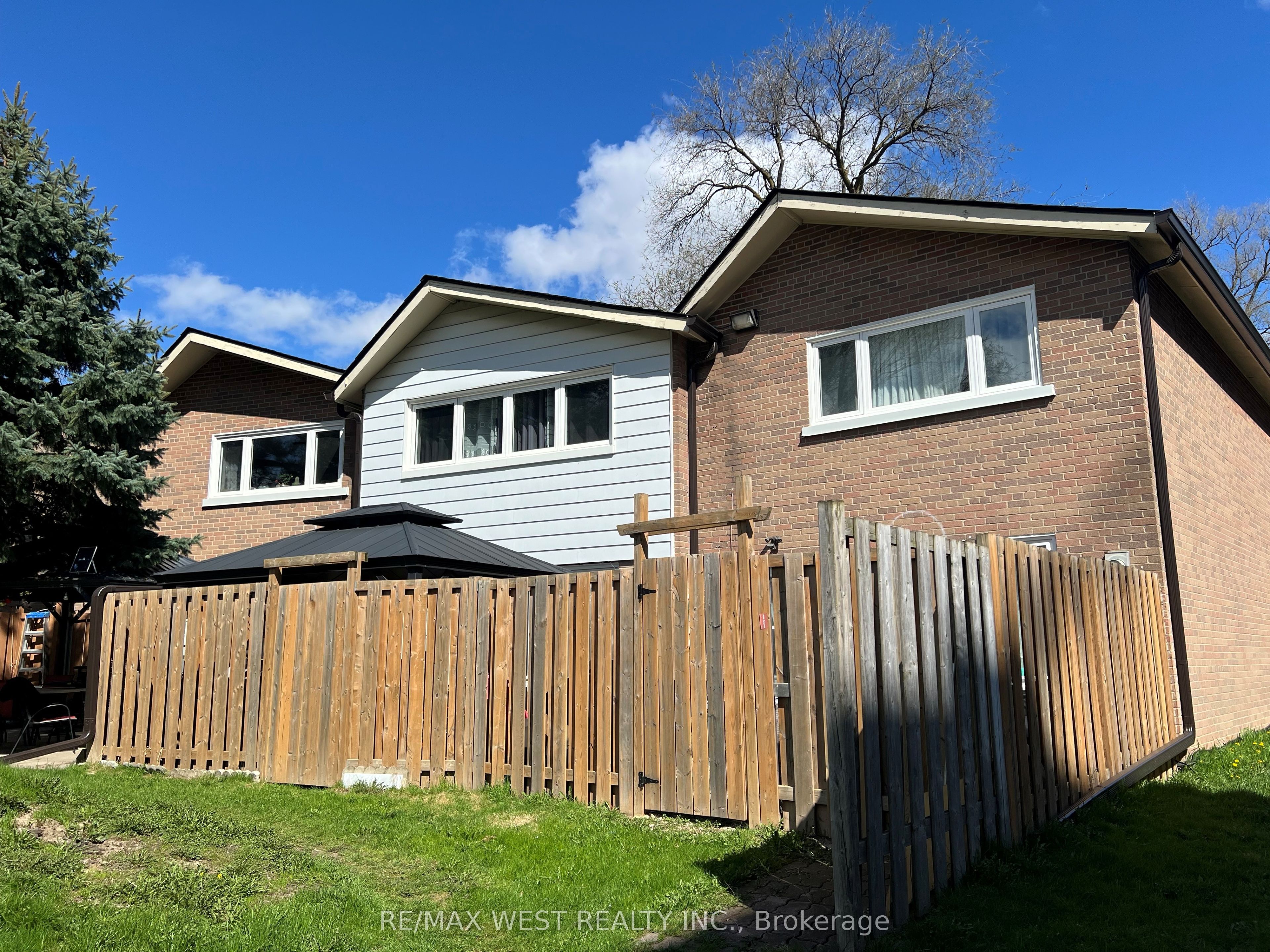 17 Derrydown Road 1 Property Photo 3