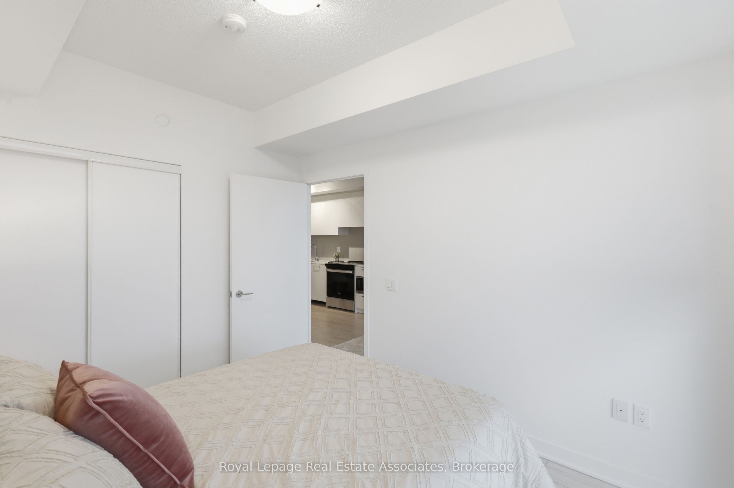 260 Malta Avenue 1106 Property Photo 5