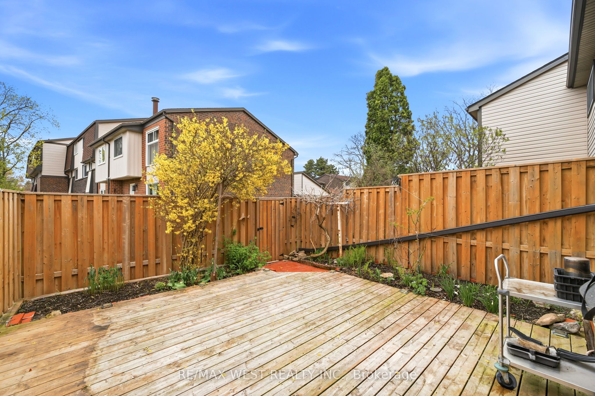 318 Laurier Avenue 43 Property Photo 10