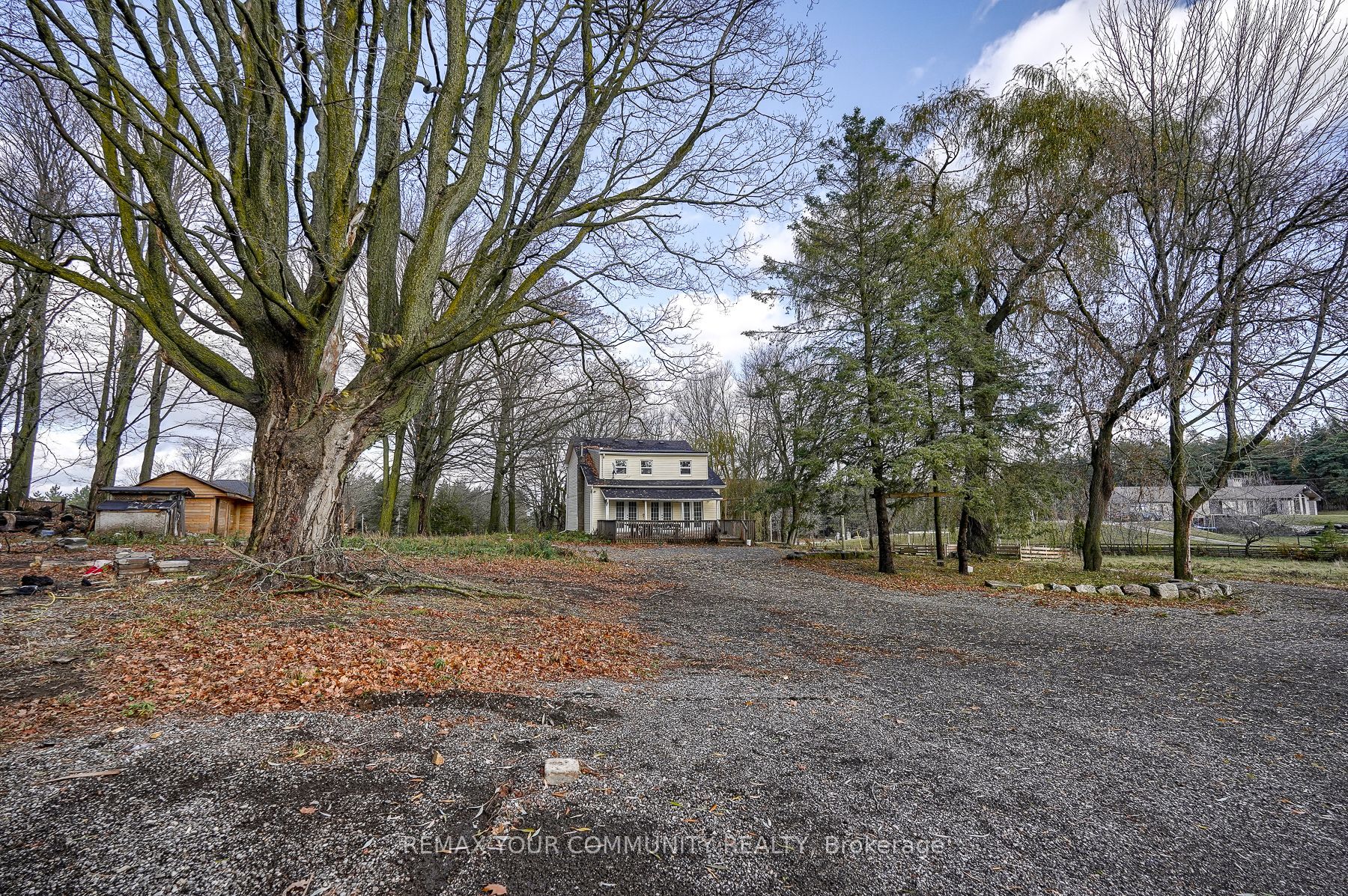 20364 St. Andrews Road Property Photo 6