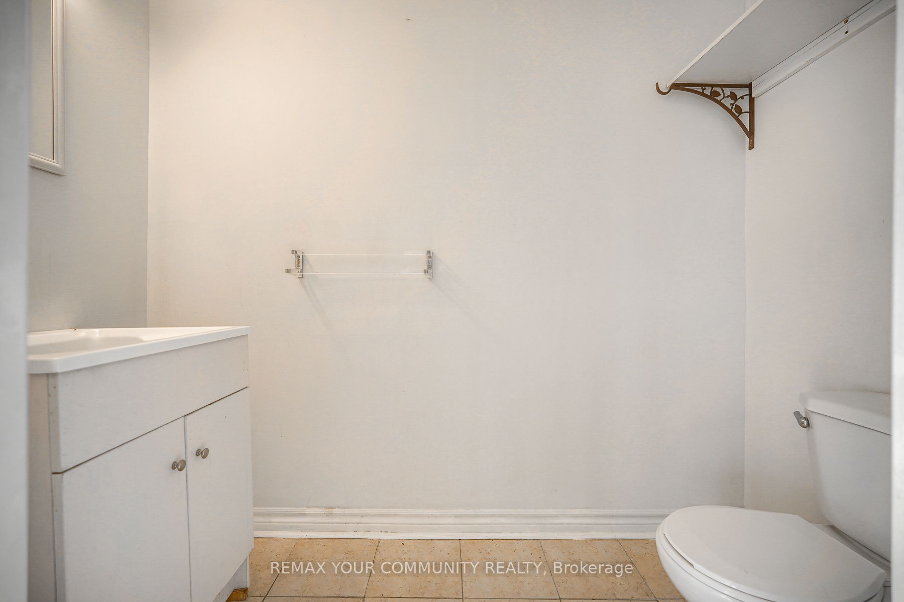 20364 St. Andrews Road Property Photo 16